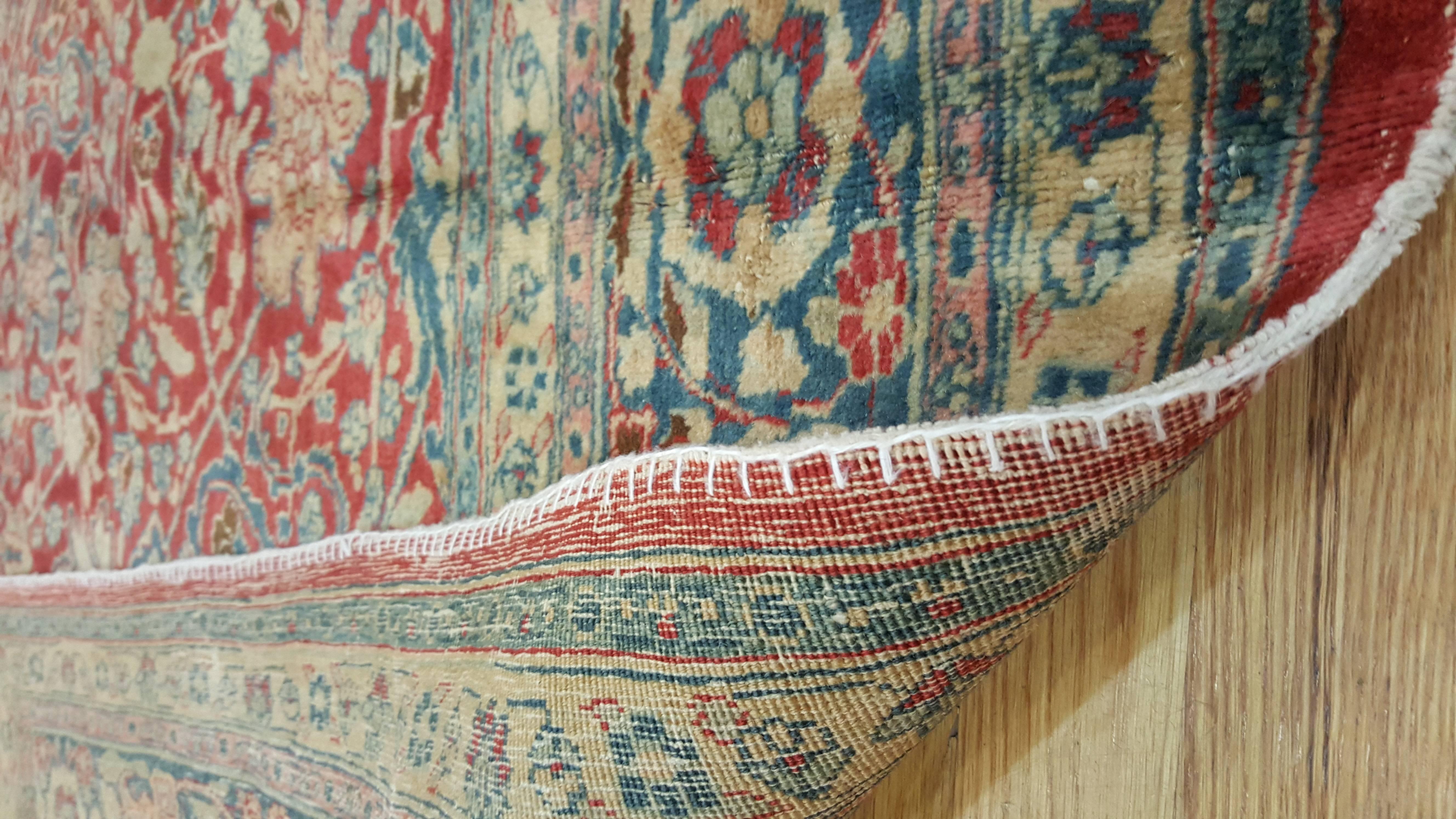 Antiker antiker Täbriz-Teppich, feiner orientalischer Teppich, handgefertigt, rot, königsblauer Perserteppich im Zustand „Hervorragend“ im Angebot in Port Washington, NY