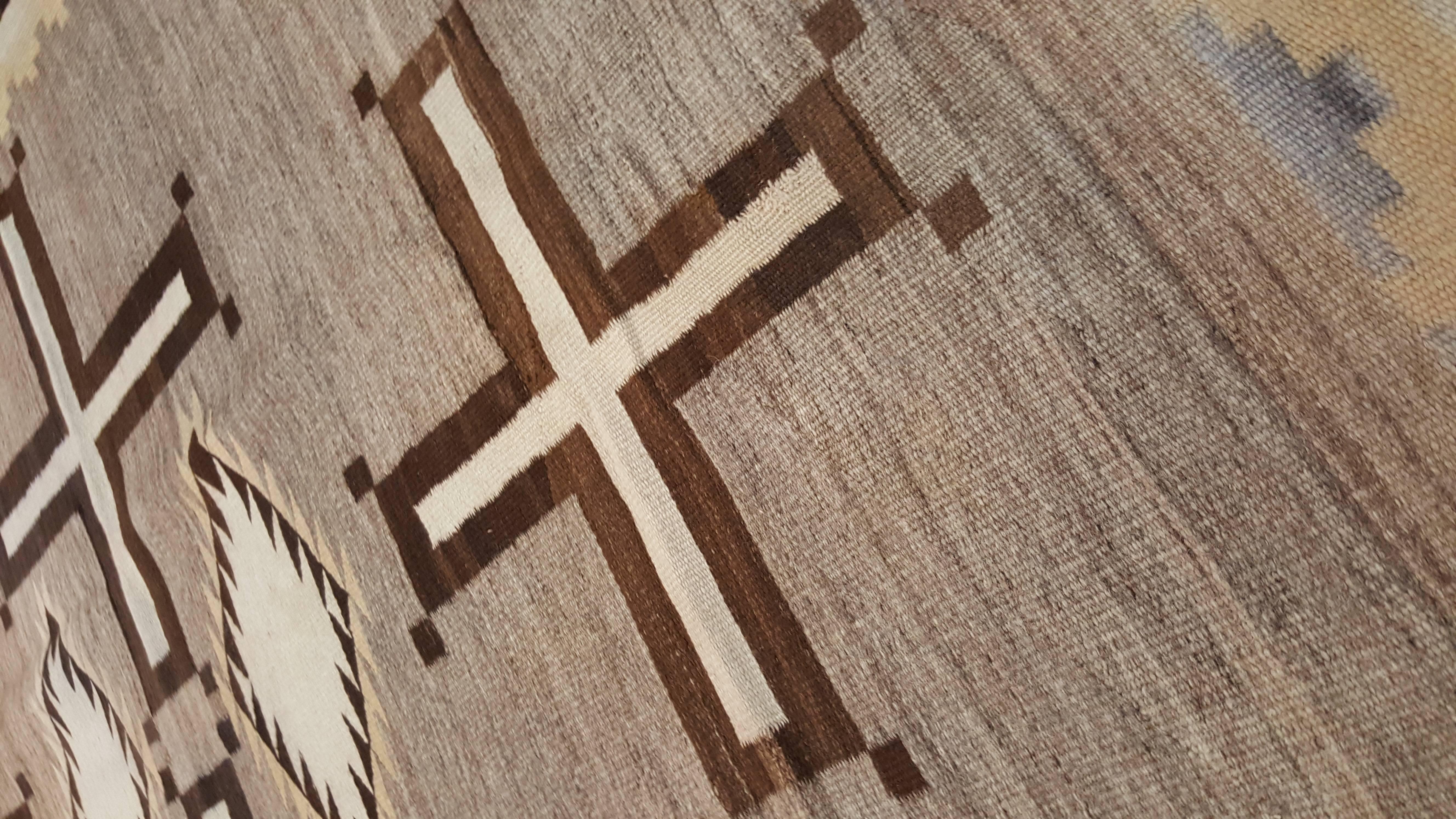 Antique Navajo Carpet, Oriental Rug, Handmade Wool Rug, Gray Color In Excellent Condition In Port Washington, NY