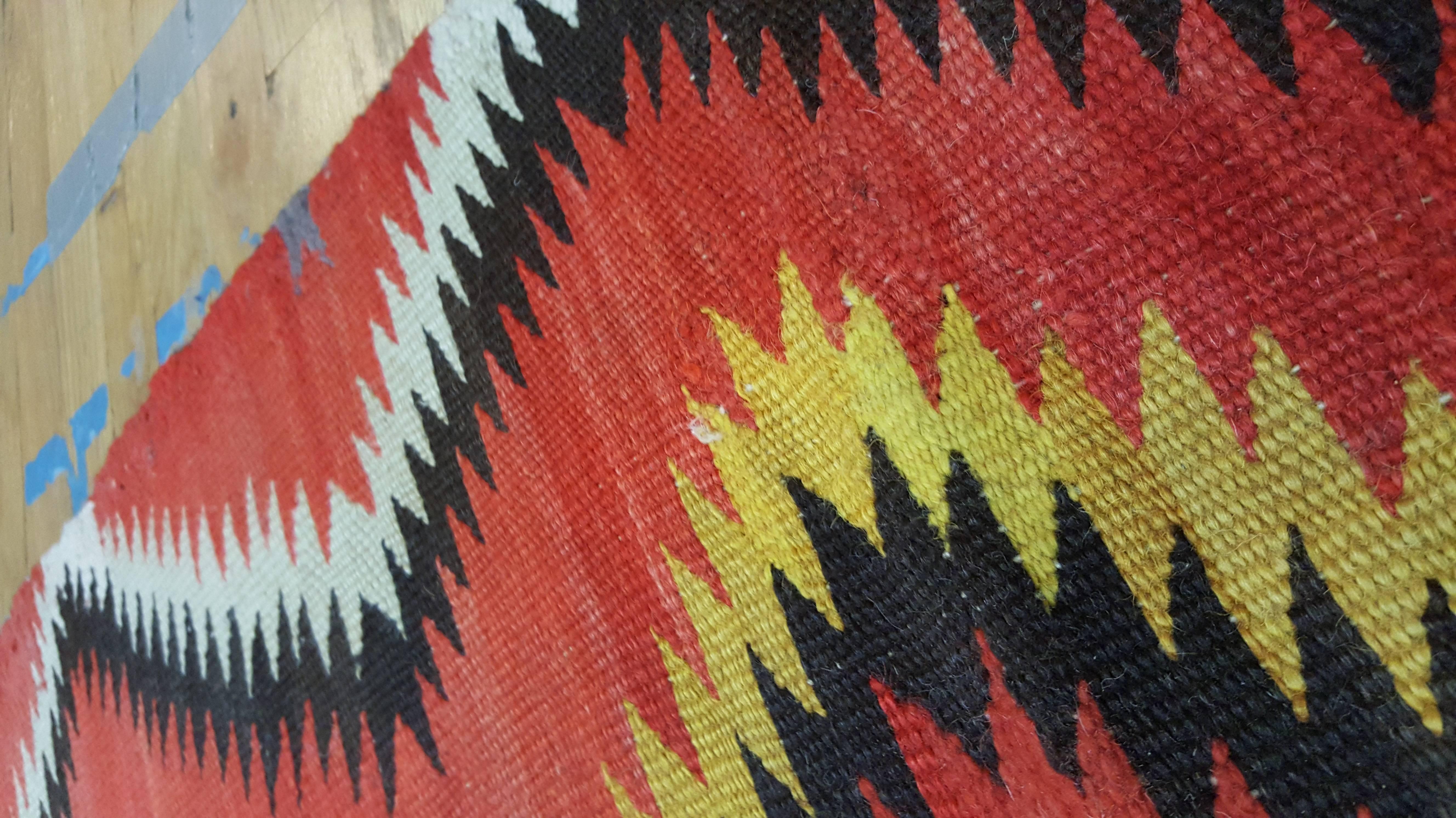 Antique Navajo Blanket, Oriental Rug, Handmade Wool Rug, Red Color In Good Condition In Port Washington, NY