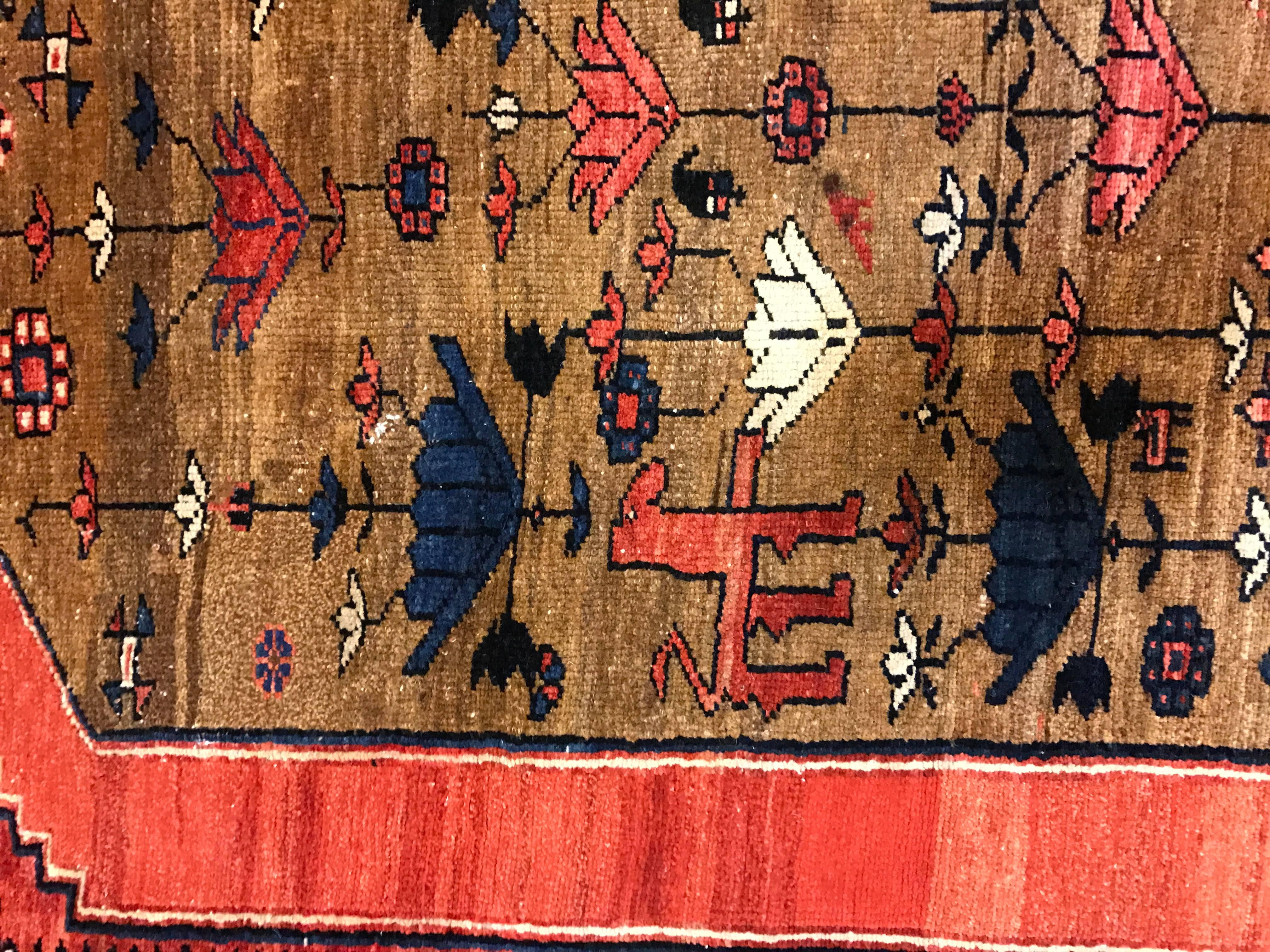 Antiker antiker Bakshaish-Teppich, orientalischer persischer handgefertigter Teppich in Braun, Blau und Rot (Wolle) im Angebot