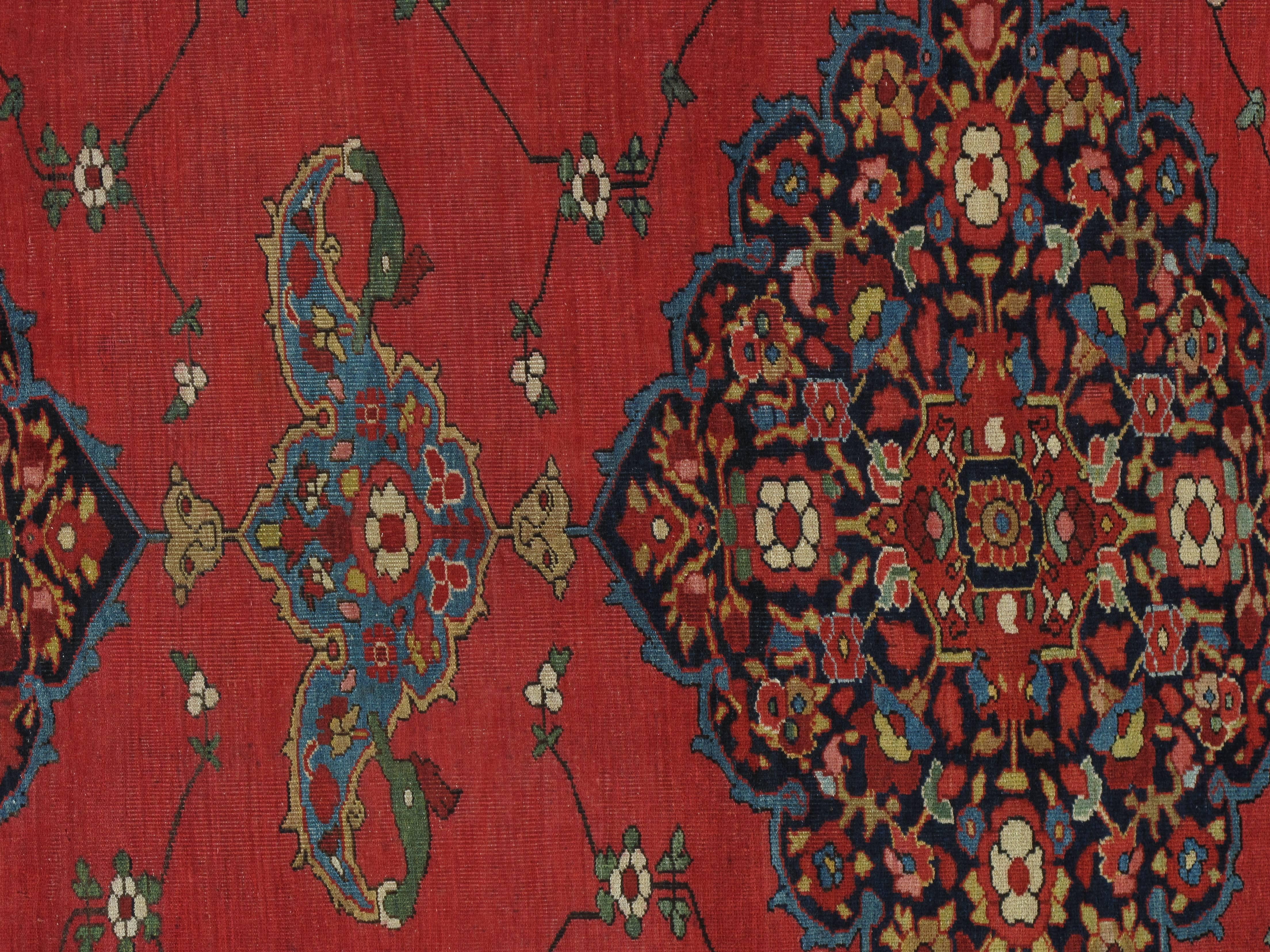 Antiker antiker Farahan Sarouk Teppich, handgefertigter Orientteppich, elfenbeinfarben, marineblau, rot (Handgeknüpft) im Angebot