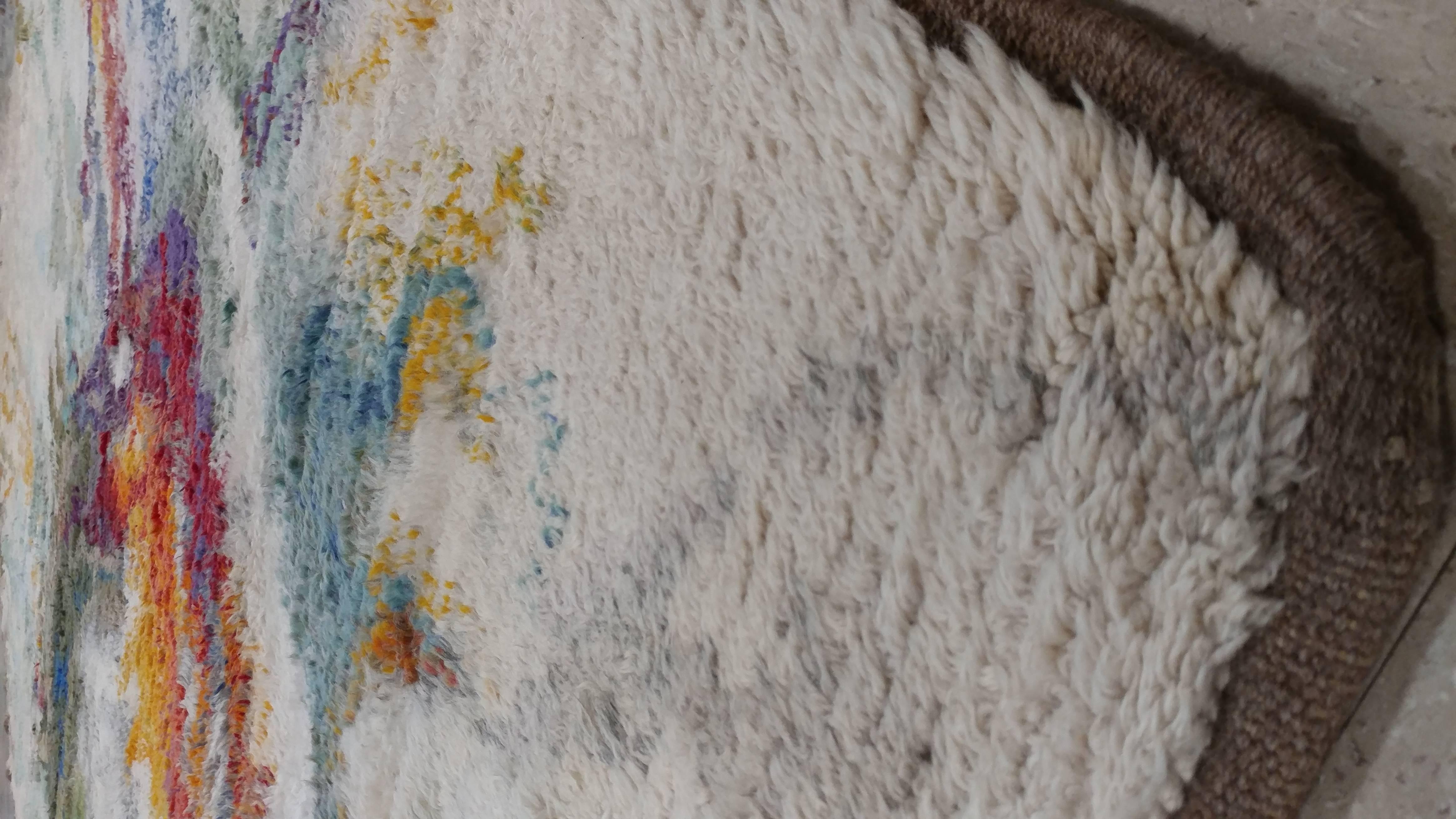Noué à la main Tapis Rya fait main, tapis de laine multicolore, coloré, vibrant, blanc en vente
