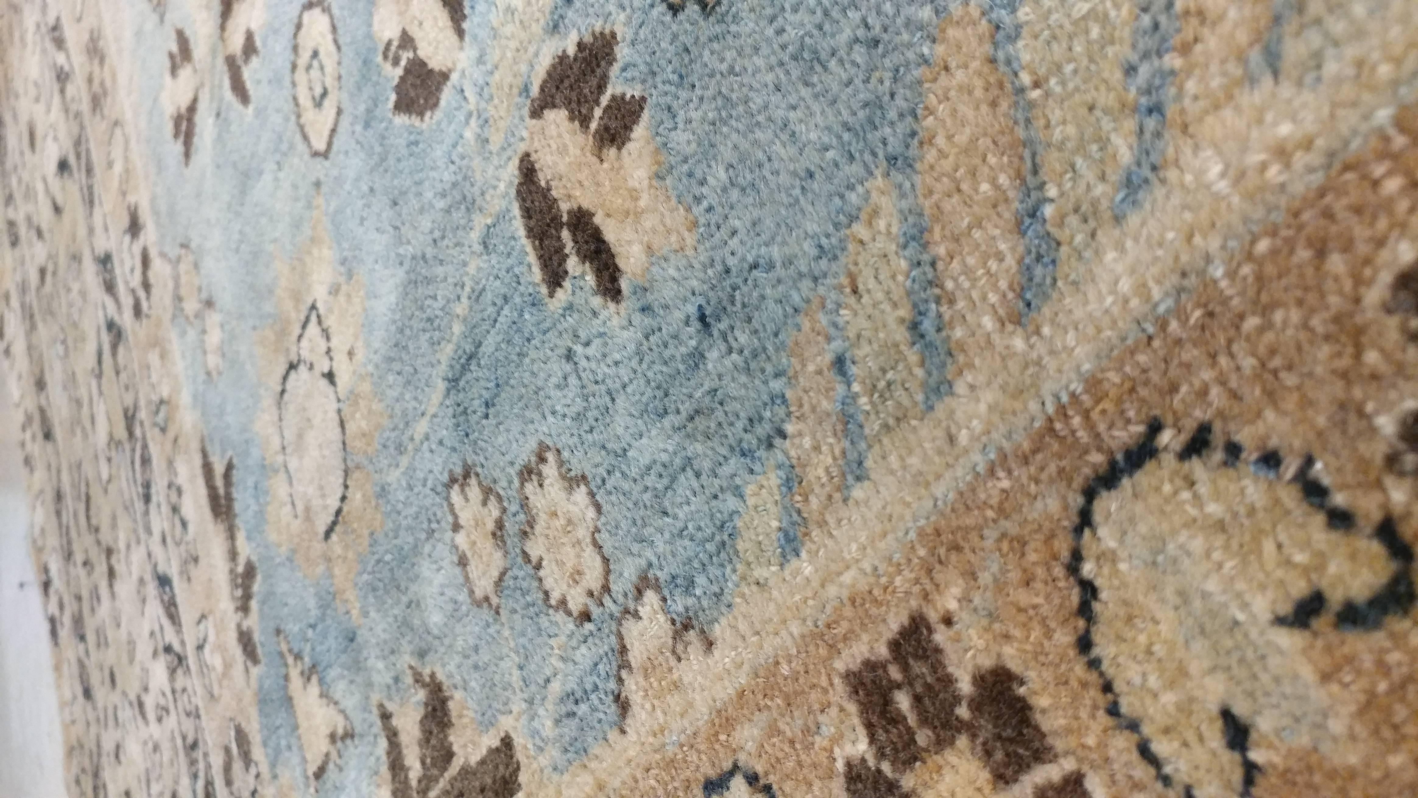 Antiker Khorassan-Teppich, 20. Jahrhundert, persischer handgewebter Teppich, hellblau, beige (Handgeknüpft) im Angebot