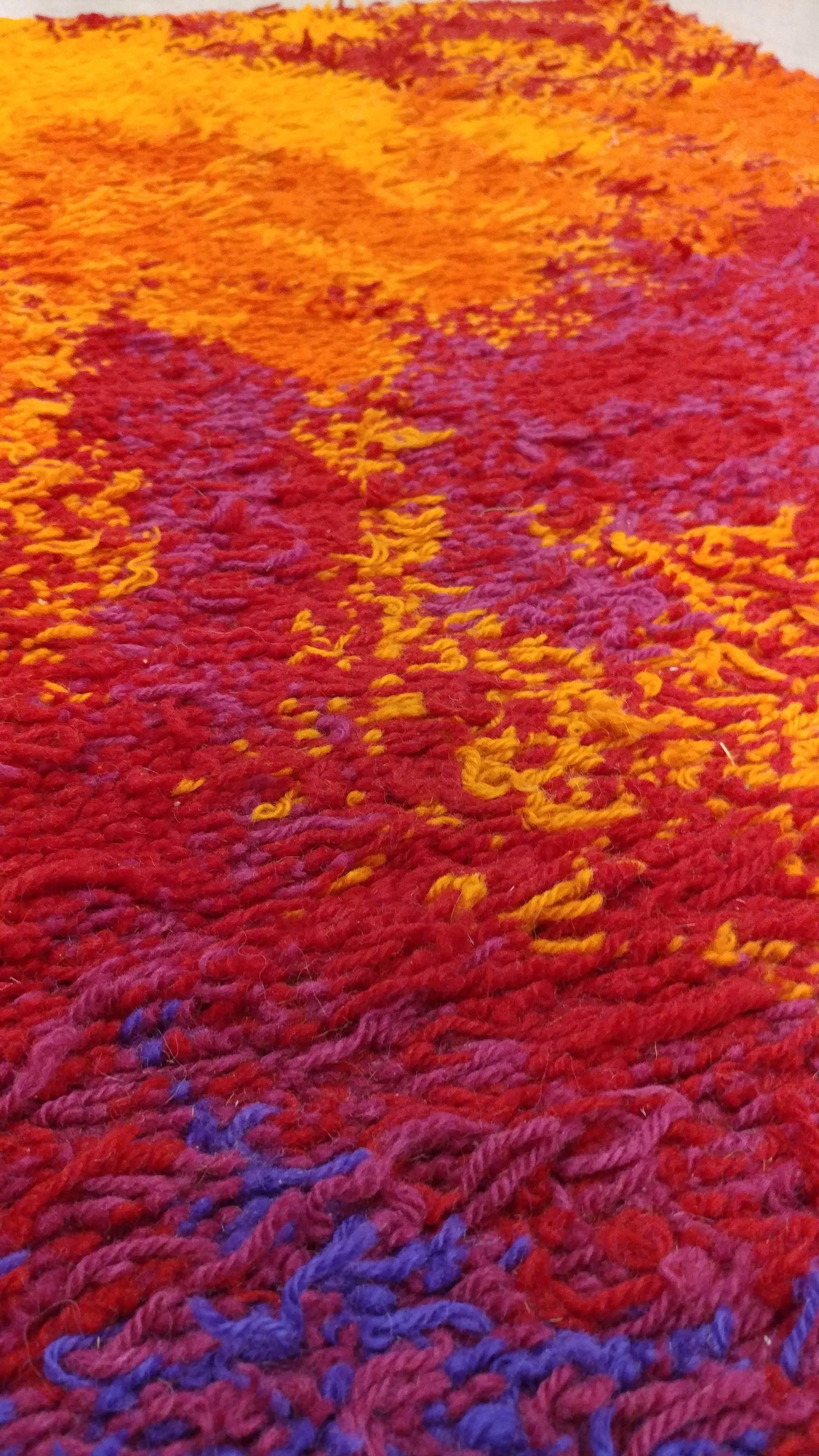 Schwedischer Rya-Teppich, bunter Vintage-Teppich (Moderne der Mitte des Jahrhunderts) im Angebot