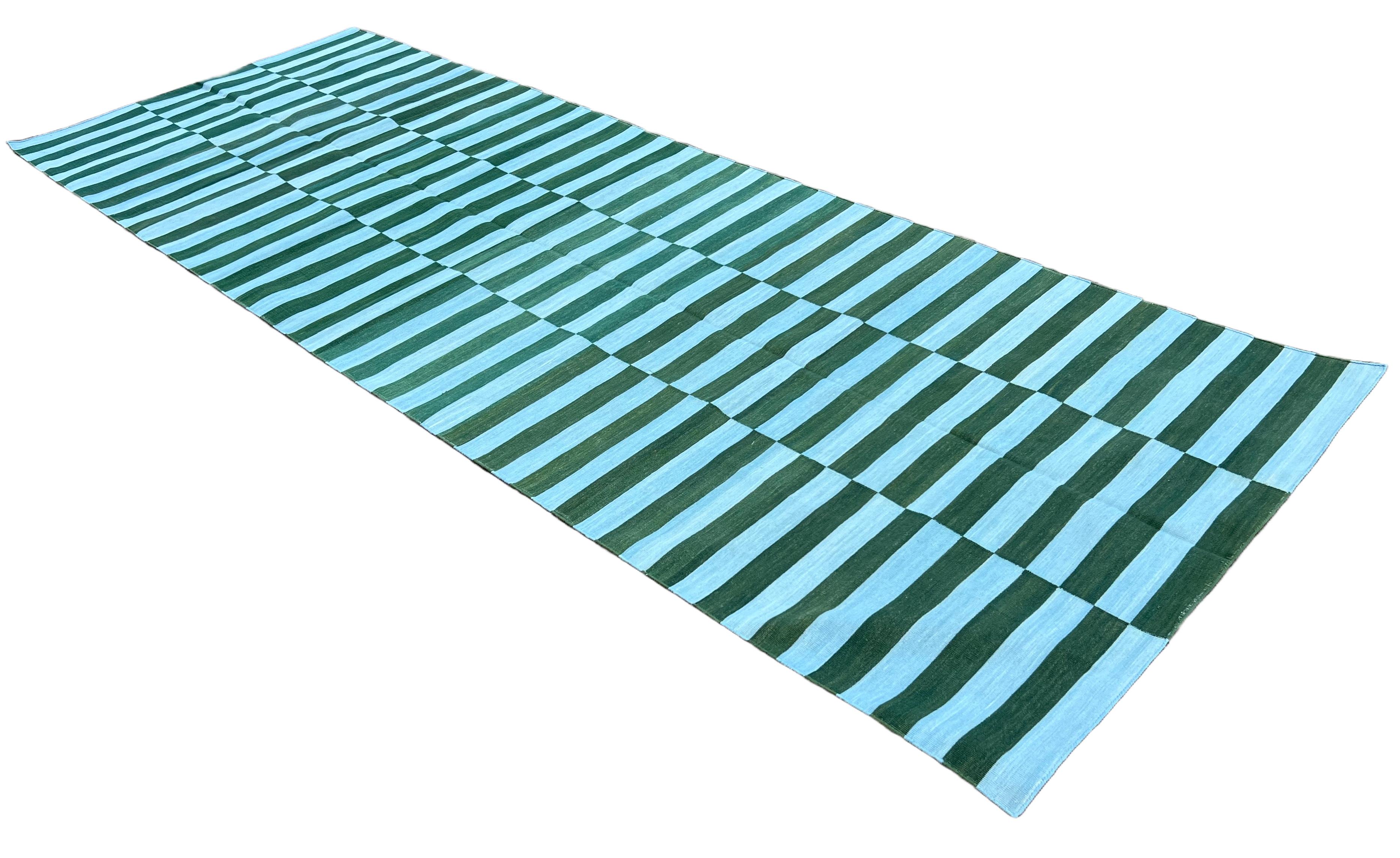 Runner a trama piatta in cotone fatto a mano, 4x12 Greene & Greene, blu a strisce indiano Dhurrie in vendita 1