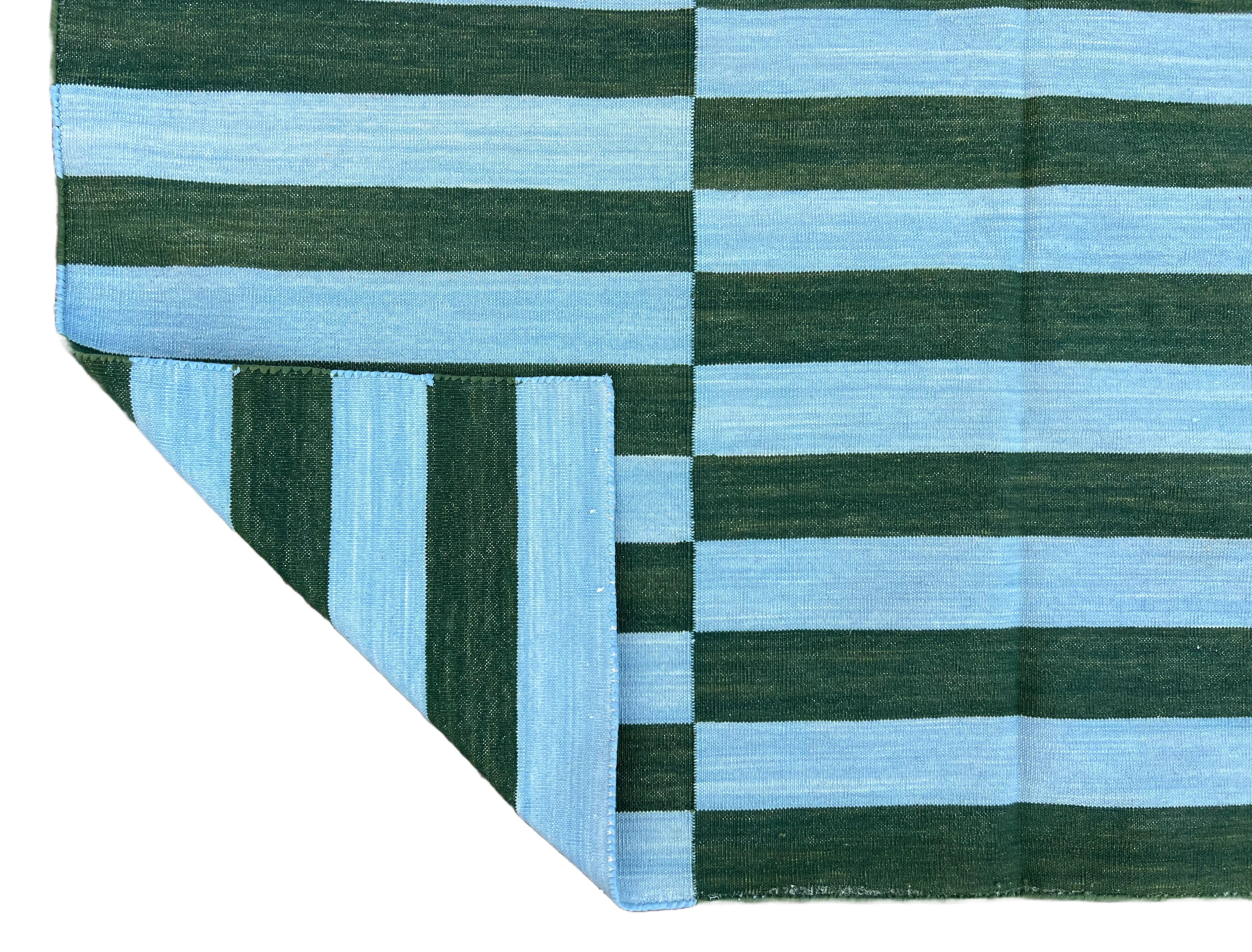 Cotone Runner a trama piatta in cotone fatto a mano, 4x12 Greene & Greene, blu a strisce indiano Dhurrie in vendita
