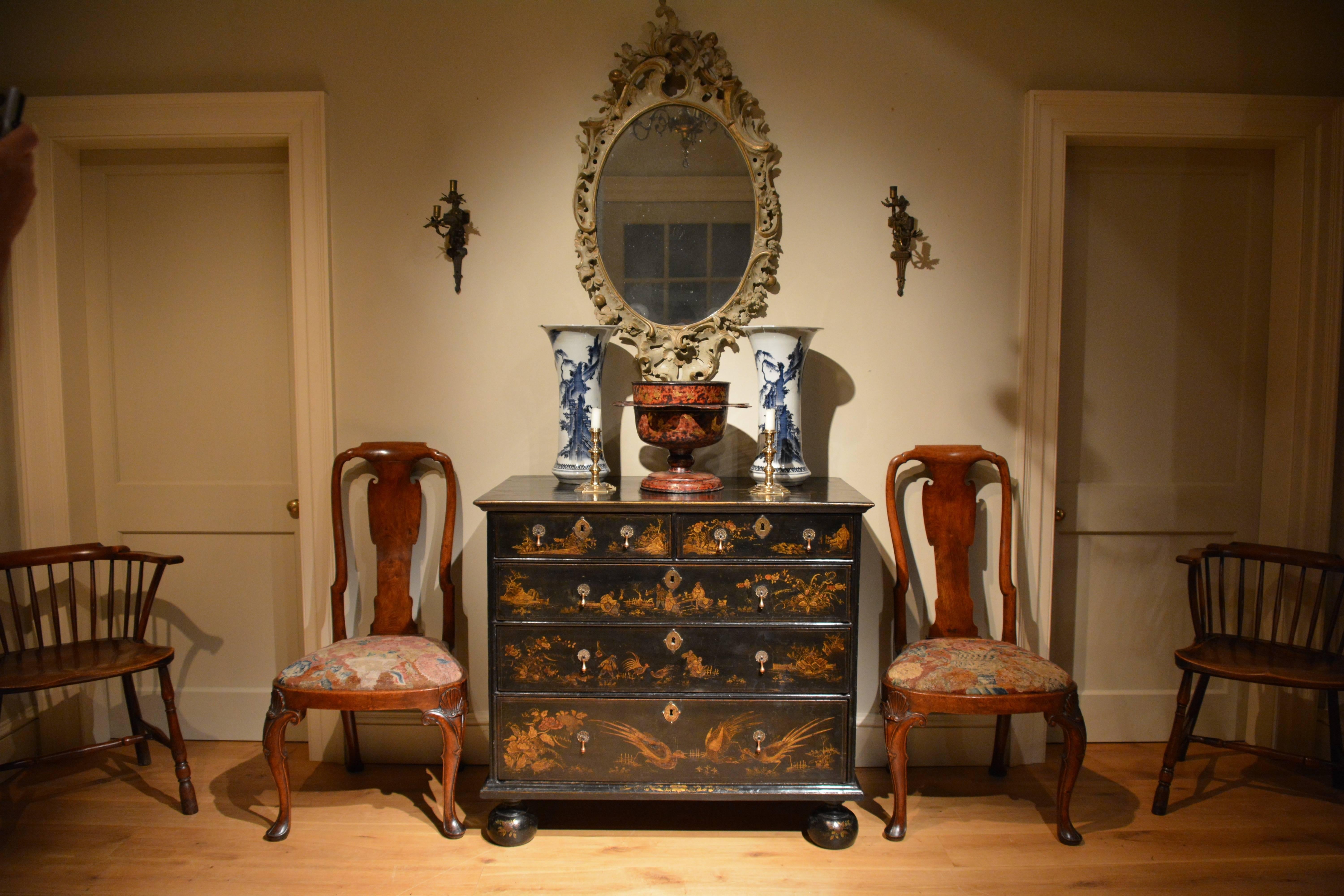 Early 18th Century Queen Anne Japanned Chest of Drawers For Sale 2