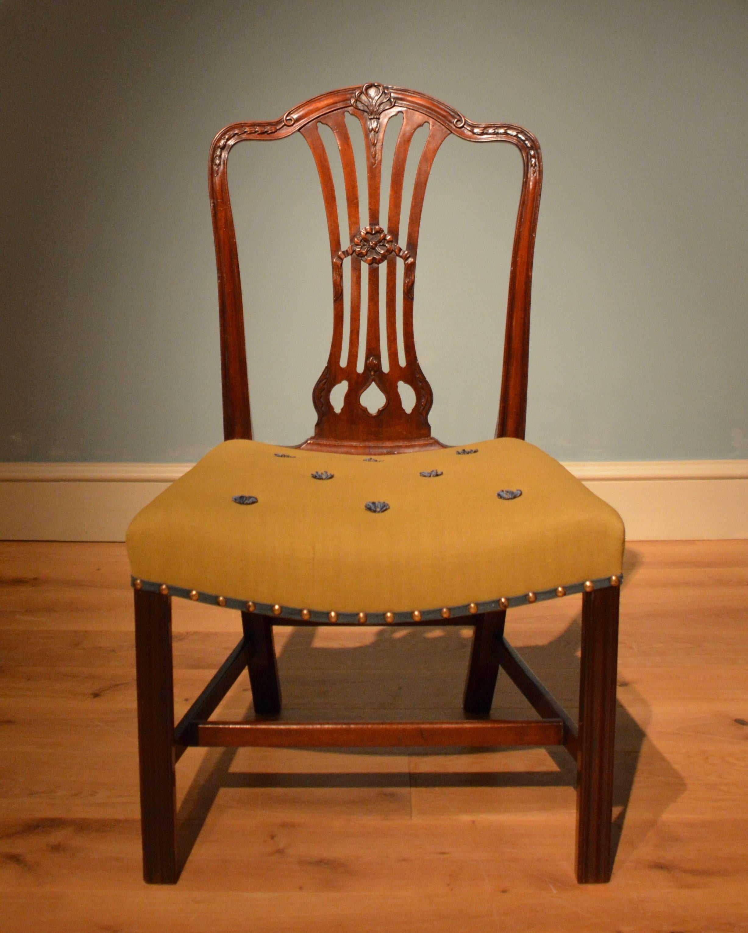  18th Century set of 10 Dining Chairs In Good Condition For Sale In Salisbury Wiltshire, GB