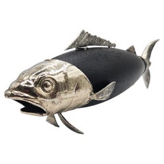 Macinapepe in argento a forma di pesce di Tre Spade, Italia, 1960 ca.