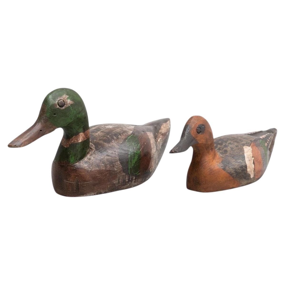 Set of Two Antique Hand-Painted Wooden Duck Figures circa 1950 For Sale