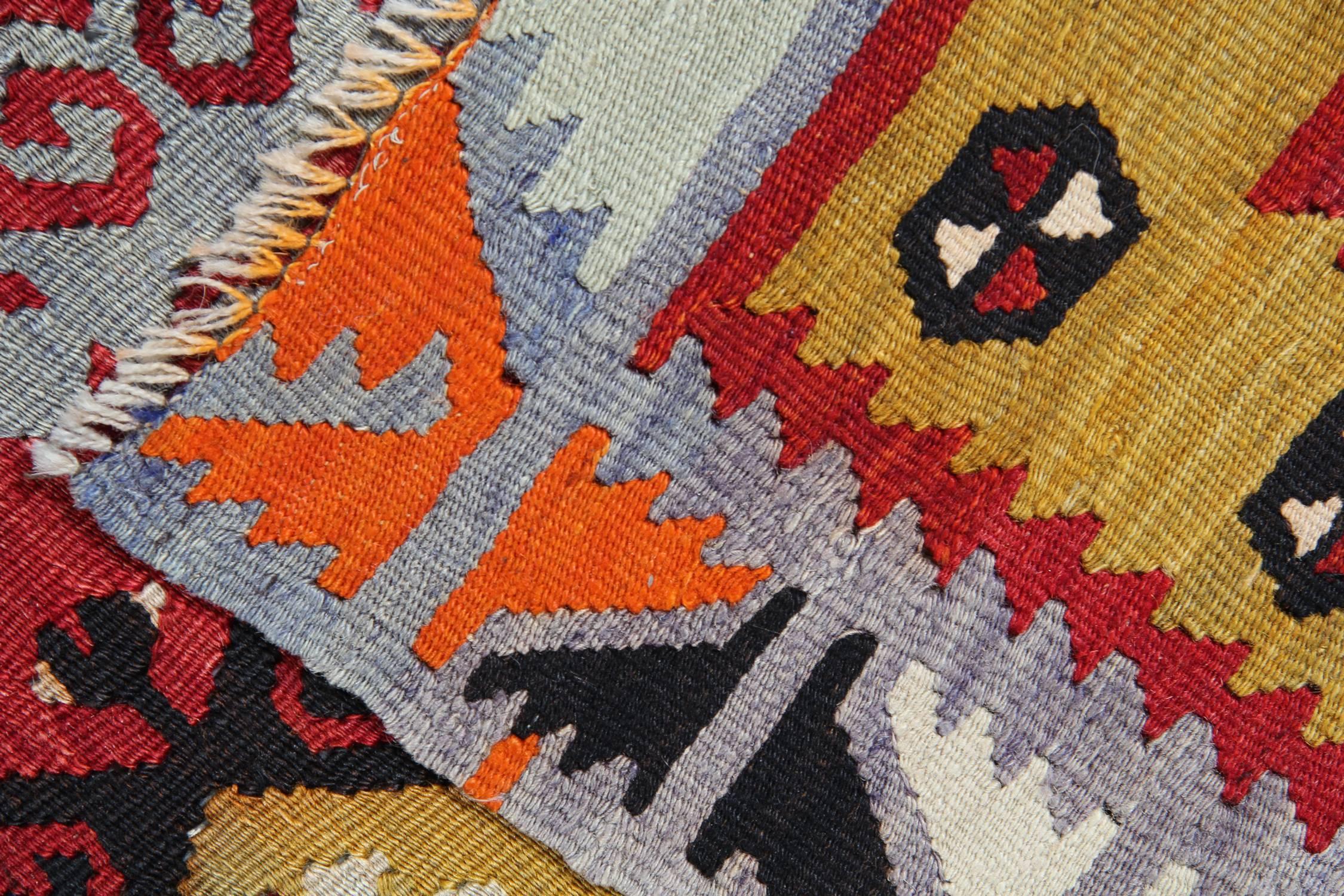 Antike Teppiche, türkischer Kelim-Teppich, handgefertigter Sarkisla-Teppich, Orientteppich im Angebot (Handgeknüpft) im Angebot