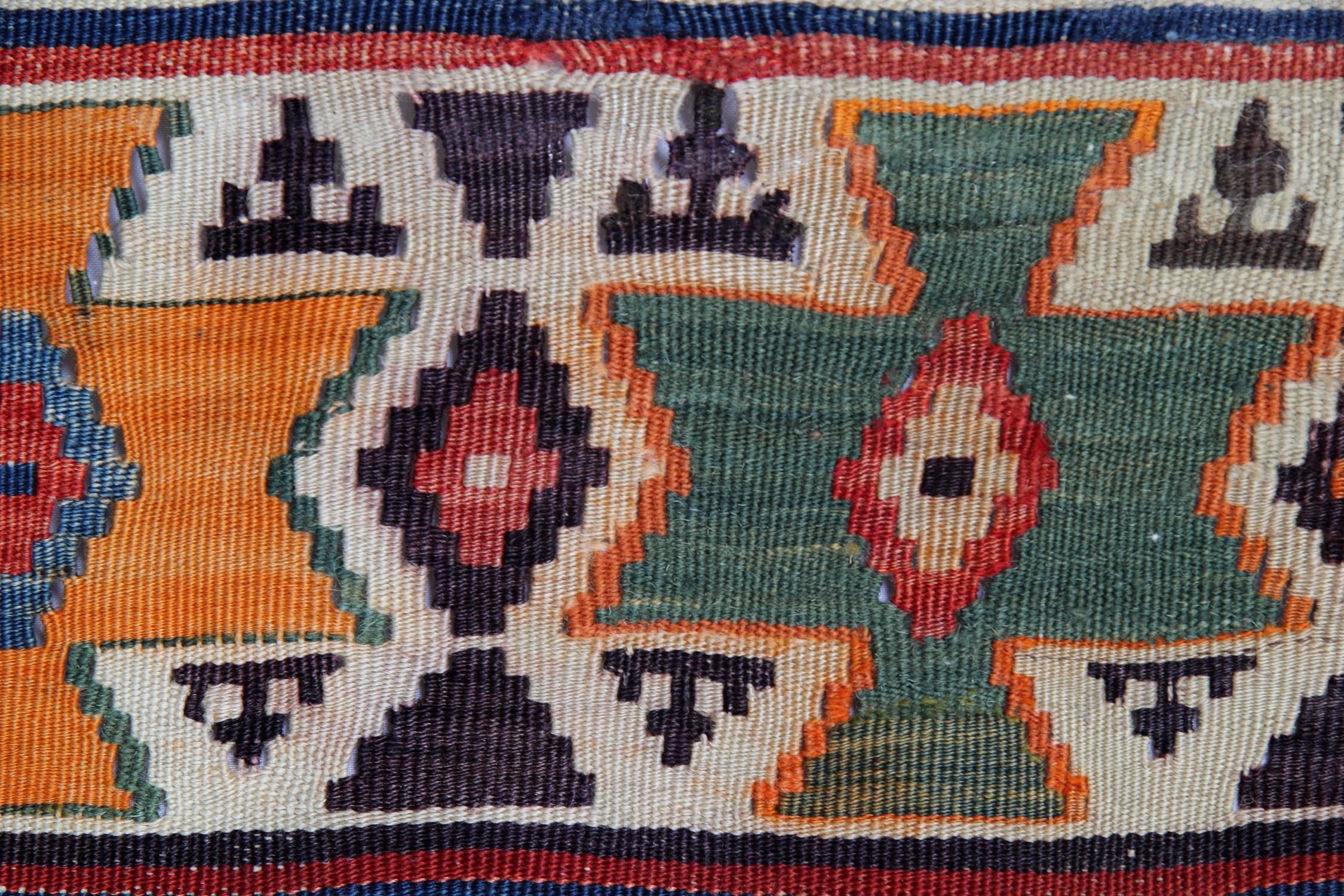 Turc Tapis ancien, tapis artisanal oriental, tapis Kilim turc en vente en vente