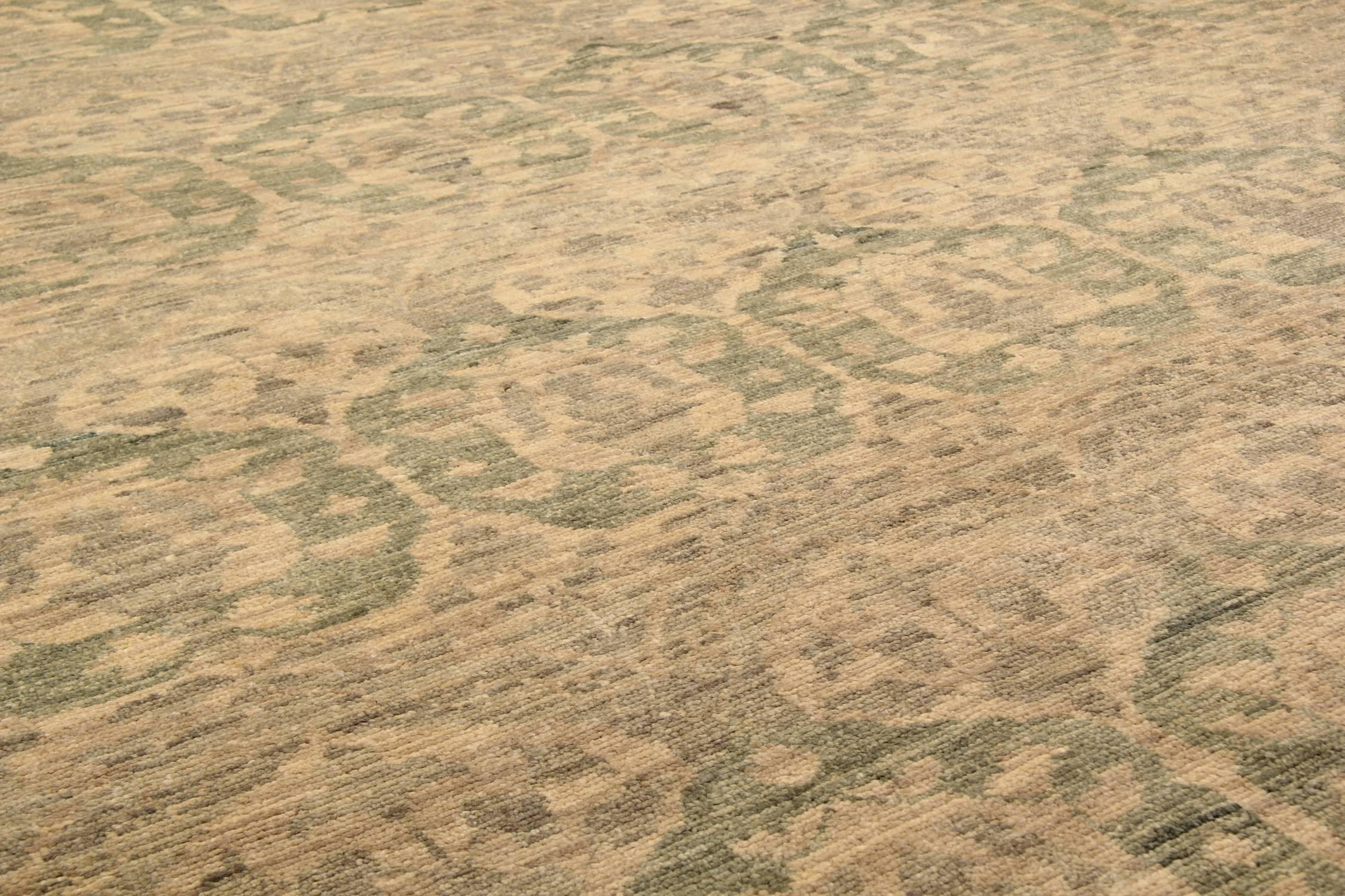 Moderner Damast-Teppich im Vintage-Stil, handgefertigt, zeitgenössischer beiger Teppich (Handgefertigt) im Angebot
