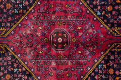 Rustikaler orientalischer Vintage-Teppich, handgefertigter geometrischer Teppich aus Wolle