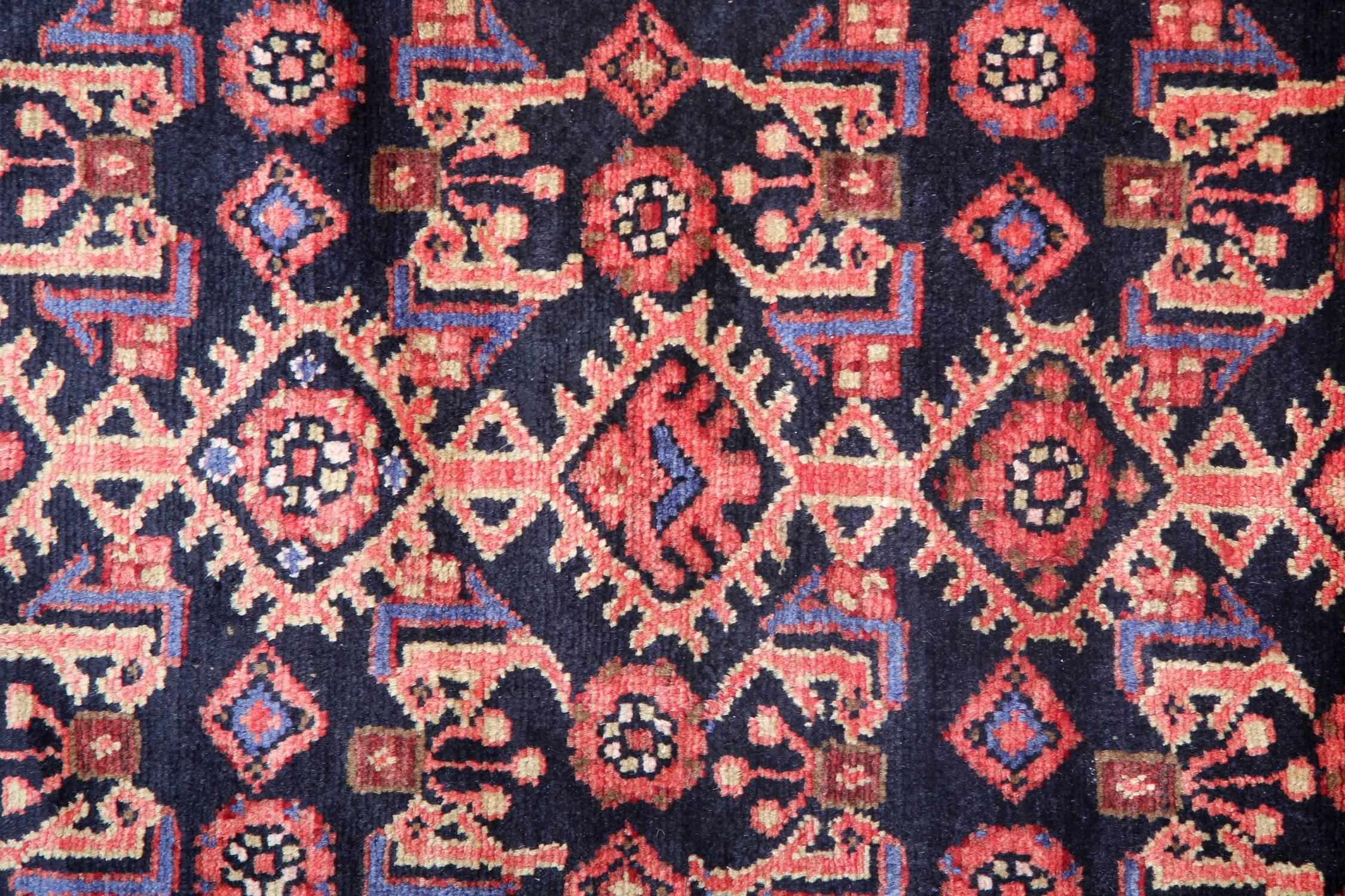 Tribal Oriental Wool Area Rug, Handmade Carpet Traditional Vintage Rug