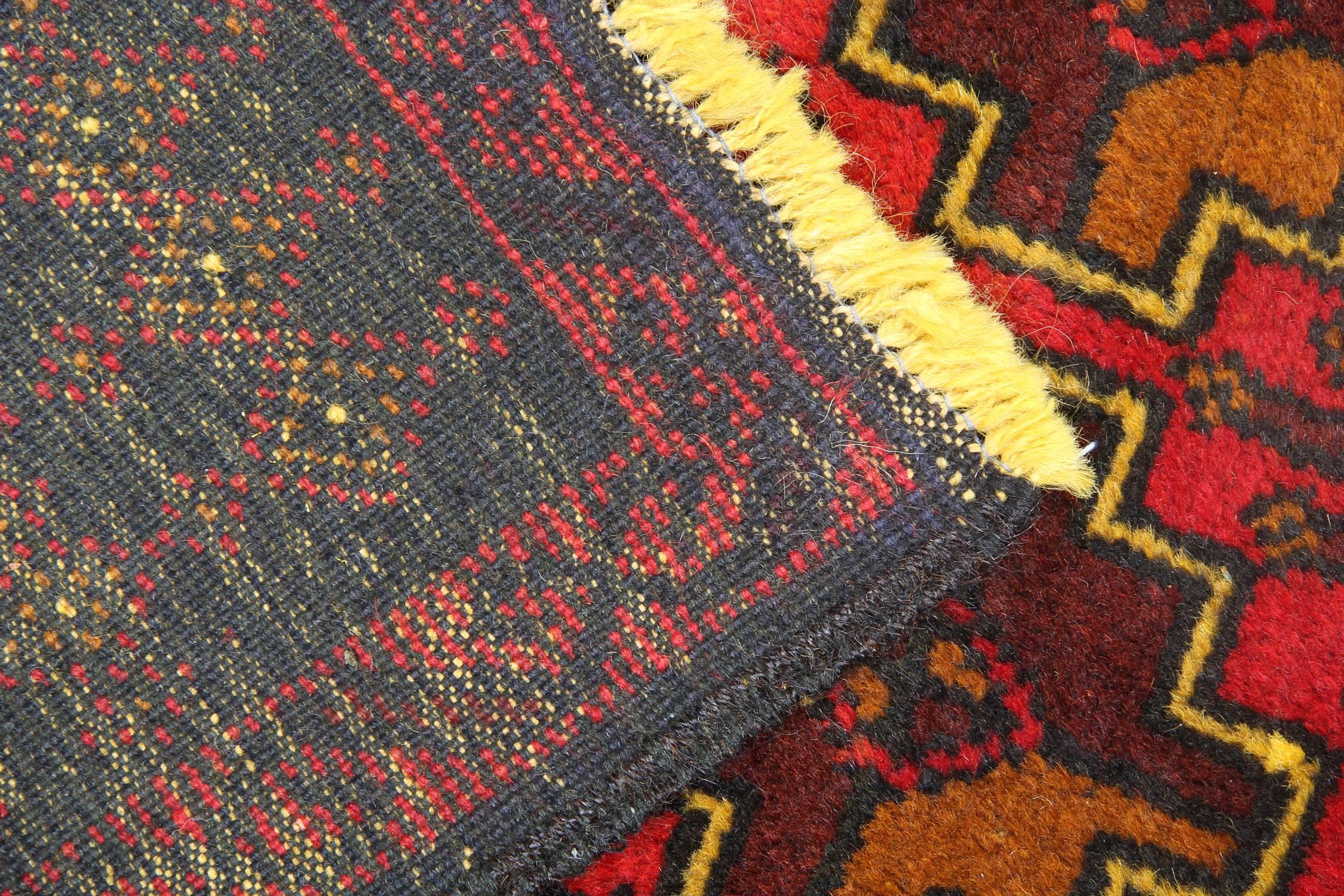 Vintage Teppiche Orientalischer Teppich, handgefertigter Teppich aus Wolle, geometrisch  (Afghanisch) im Angebot