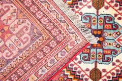 Rustikaler rustikaler Läufer, traditioneller geometrischer Teppich aus rostfarbener afghanischer Wolle