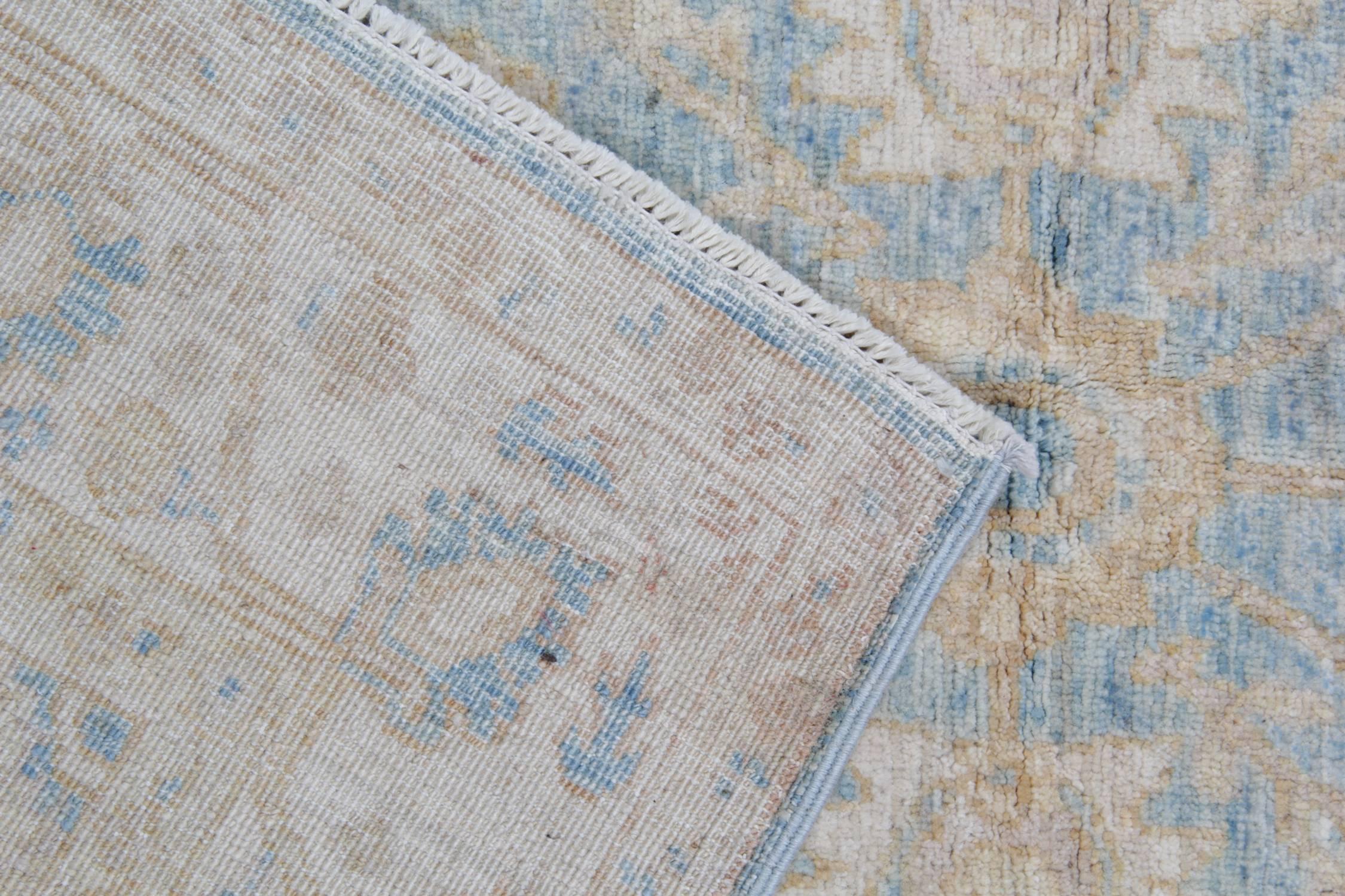 Hellblaue Teppiche, Zeigler handgefertigter Teppich, Teppich aus Eichenholz mit Blumenmuster  im Zustand „Hervorragend“ im Angebot in Hampshire, GB