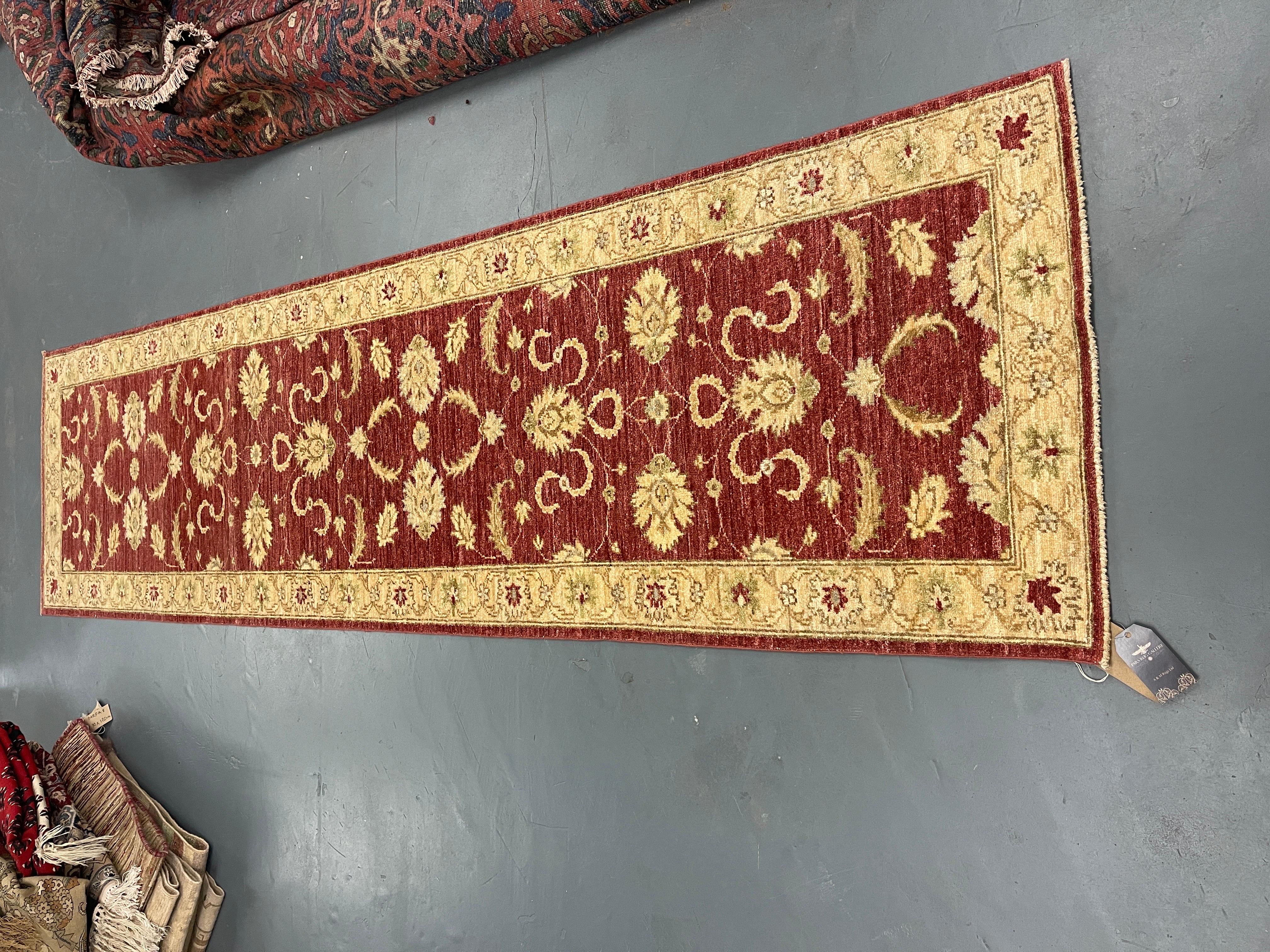 Tapis de couloir traditionnel rouge vin, tapis de couloir en laine bordeaux décoratif pour la maison en vente 4