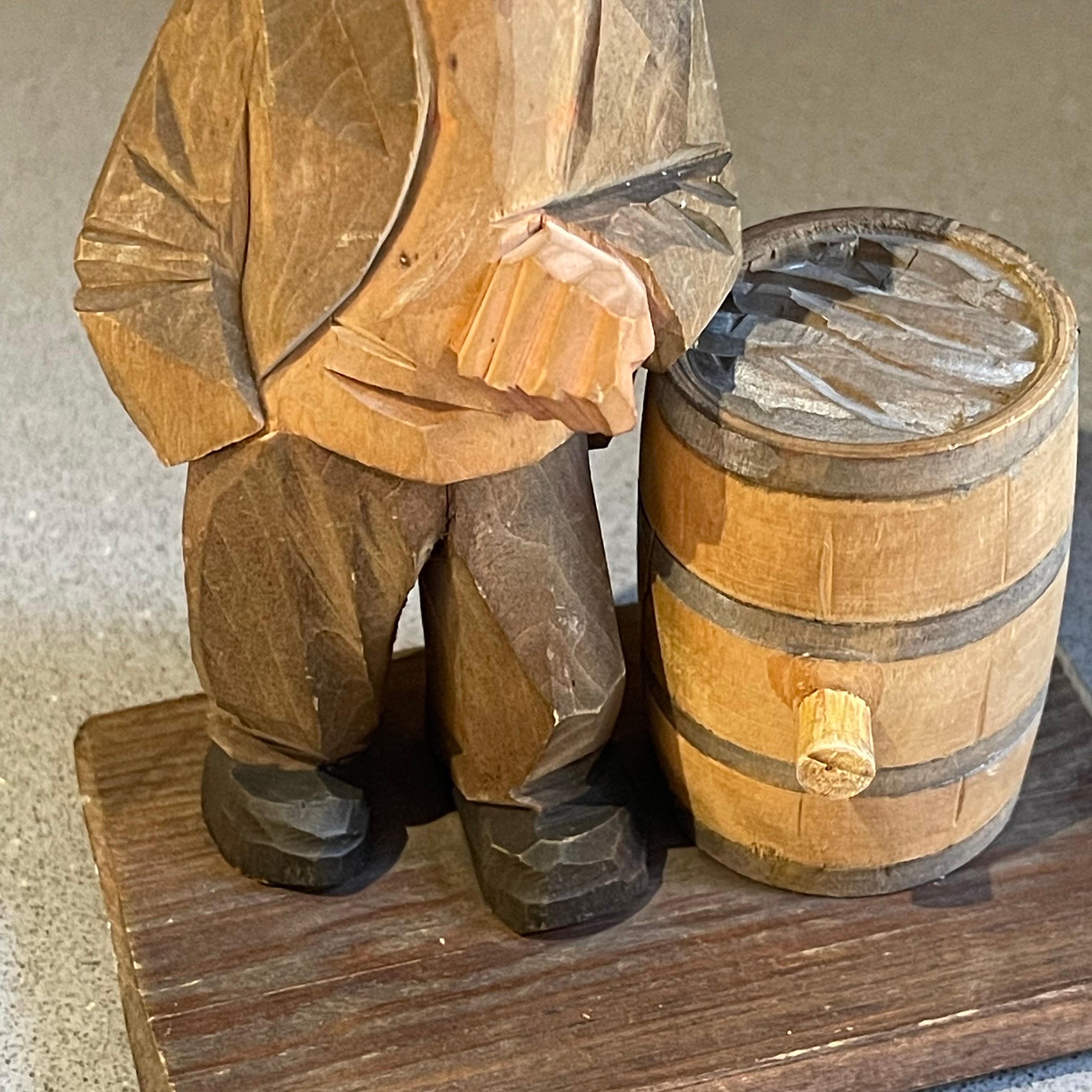 Talla Antigua Escultura Decorativa Figurilla de Madera de Anciano Carl Olof Trygg en venta 4