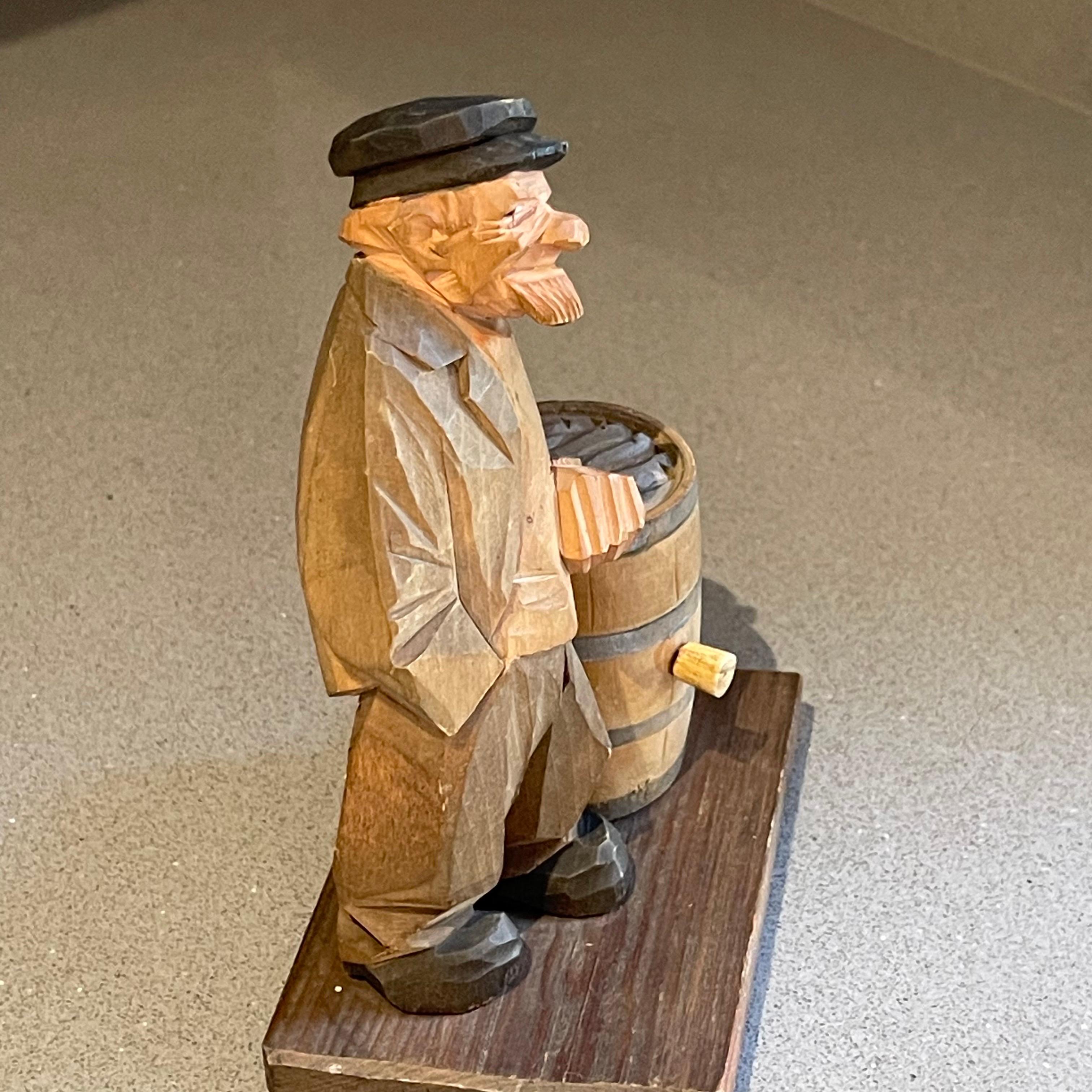 Talla Antigua Escultura Decorativa Figurilla de Madera de Anciano Carl Olof Trygg en venta 8