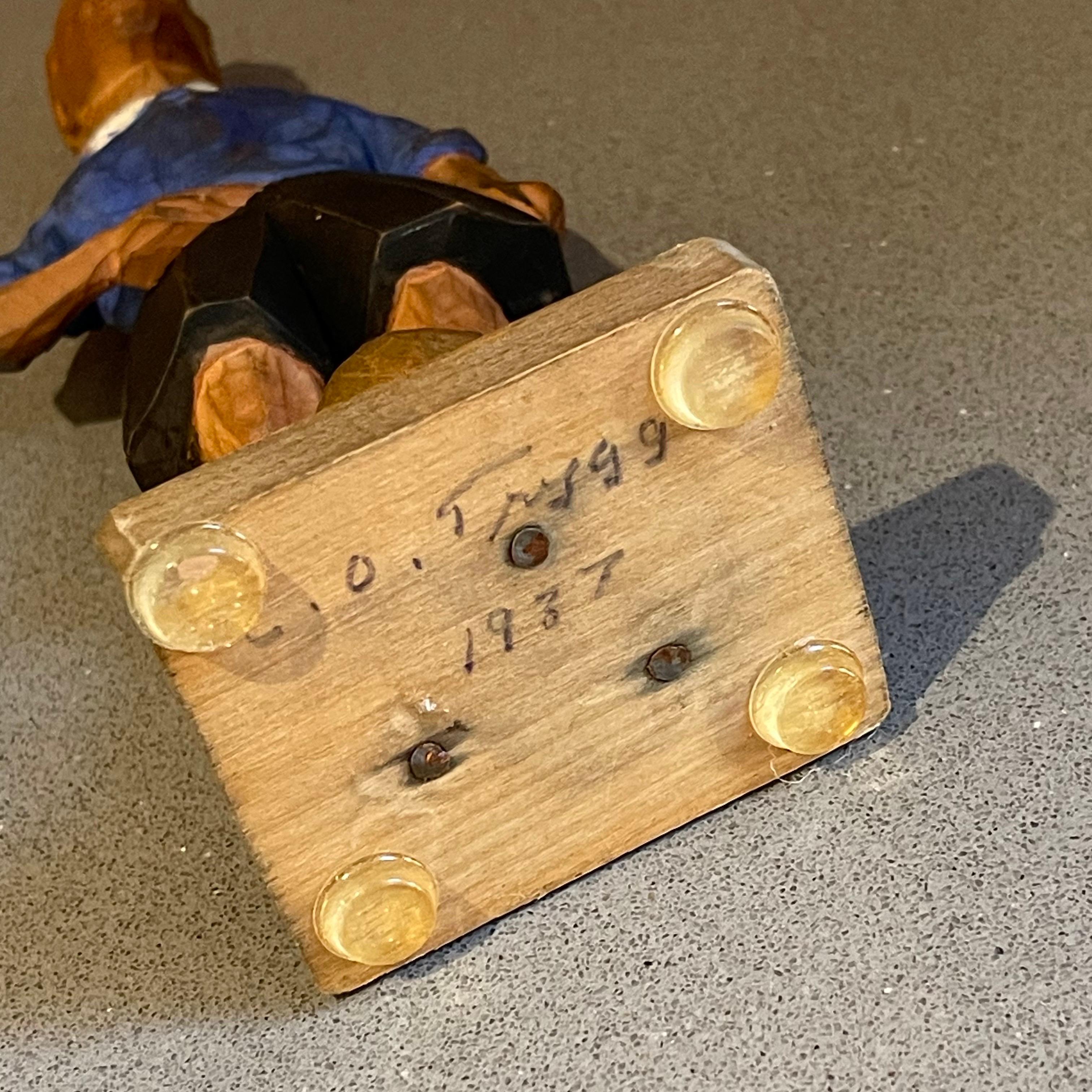 Antique Decorative Wooden Figurine Footballer Carl Olof Trygg Carving Sculpture For Sale 8