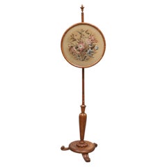 Supporto decorativo in legno di noce, paravento intrecciato a mano con aghi, antico, prima epoca vittoriana