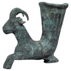 Scultura Decorativa Antica Rython, Raro Bicchiere da Vino Preistorico in Rame