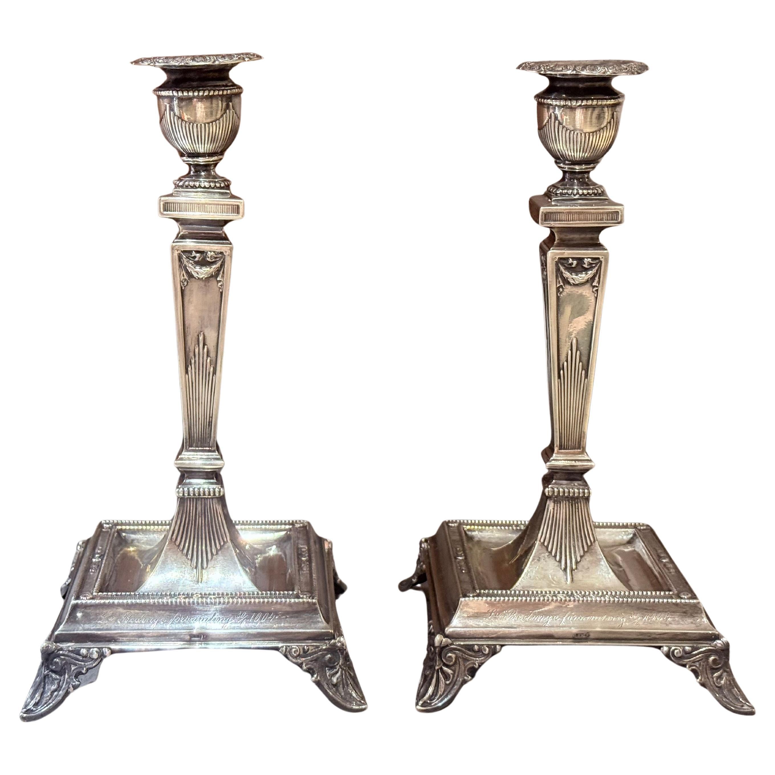 Coppia di candelieri scanalati placcati in argento, arredamento da tavolo vintage neoclassico Home