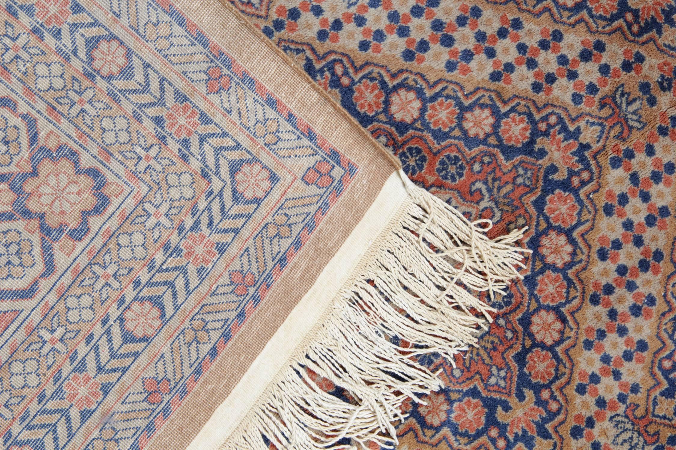 Geometrische Teppiche mit traditionellem Design, brauner Teppich, antiker Teppich aus Indien  (Pflanzlich gefärbt) im Angebot
