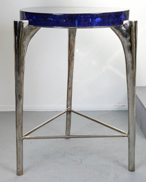 Pair of pedestals in nickeled brass and blue fractal resin, created by Galerie Glustin, eight pieces.