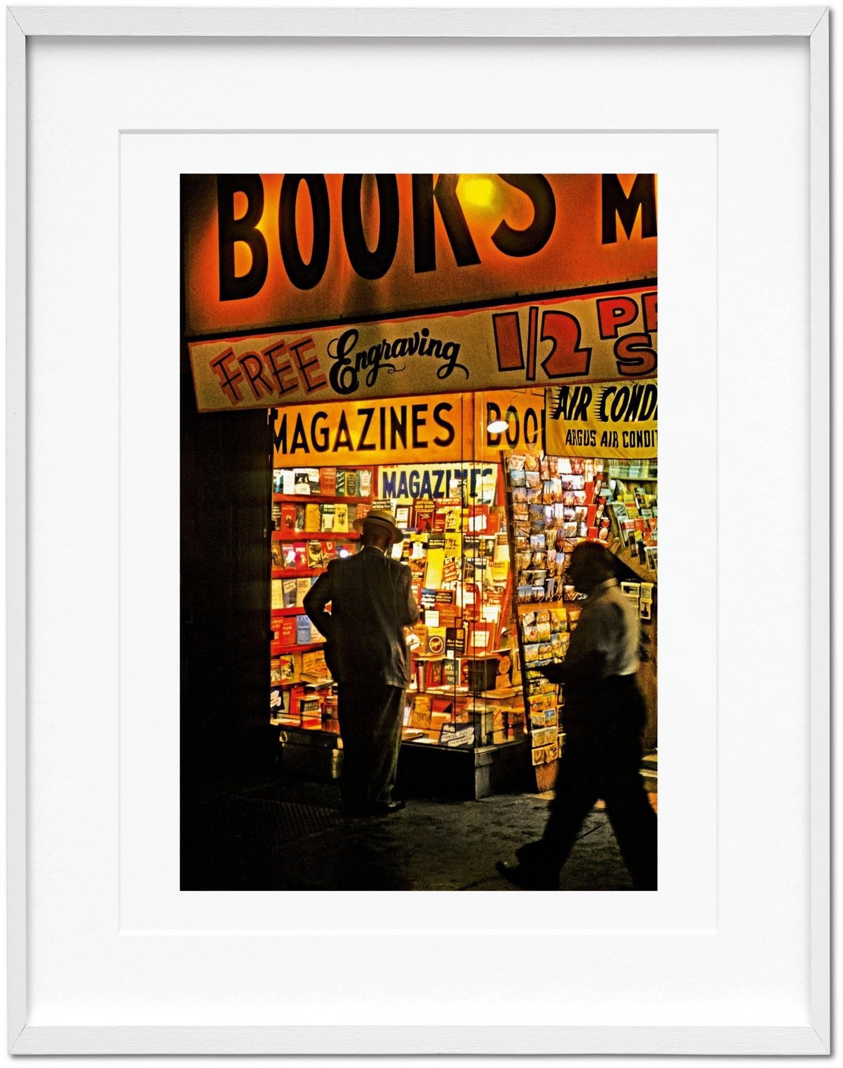 Une édition d'art majestueuse présentant la première grande rétrospective de la carrière de Marvin E. Newman, avec quelque 170 images présentées ainsi qu'un tirage photographique signé, Broadway, 1954, un joyau caché trouvé dans les archives de