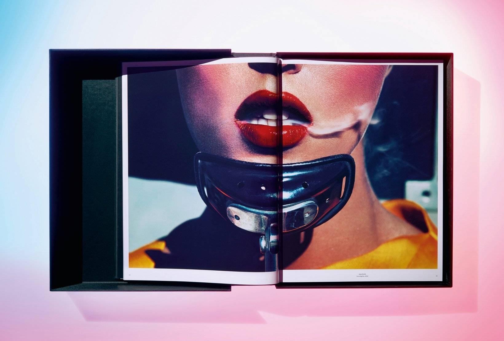 XXIe siècle et contemporain Mert Alas et Marcus Piggott. Livre de monographie sign, dition limite en vente