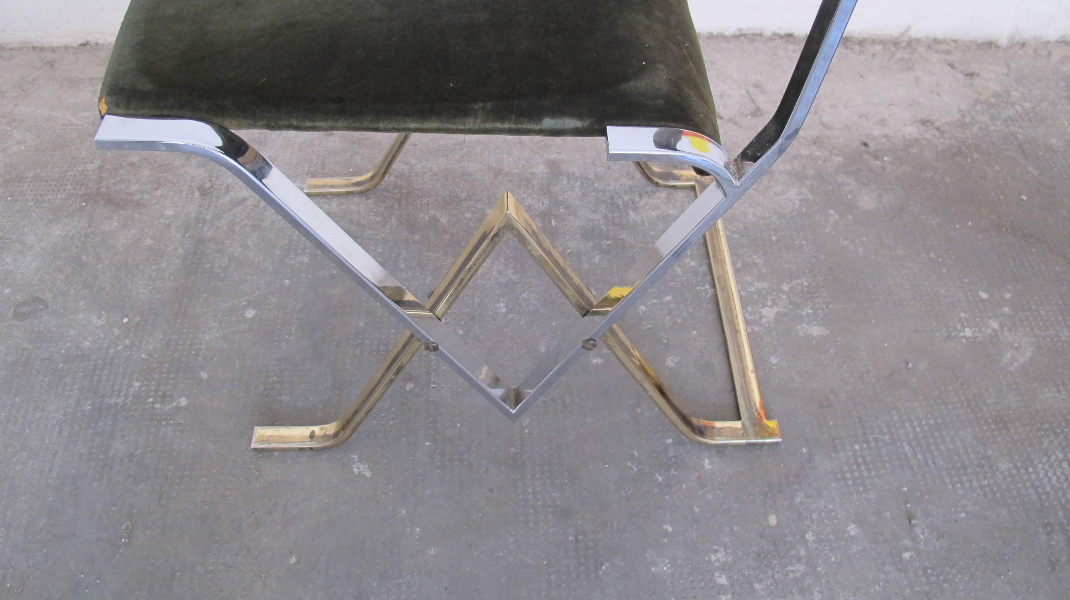 Beautiful chairs, design Romeo Rega, 1970
chromed metal and brass structure, tappezeria to be redone, the structure to be cleaned.