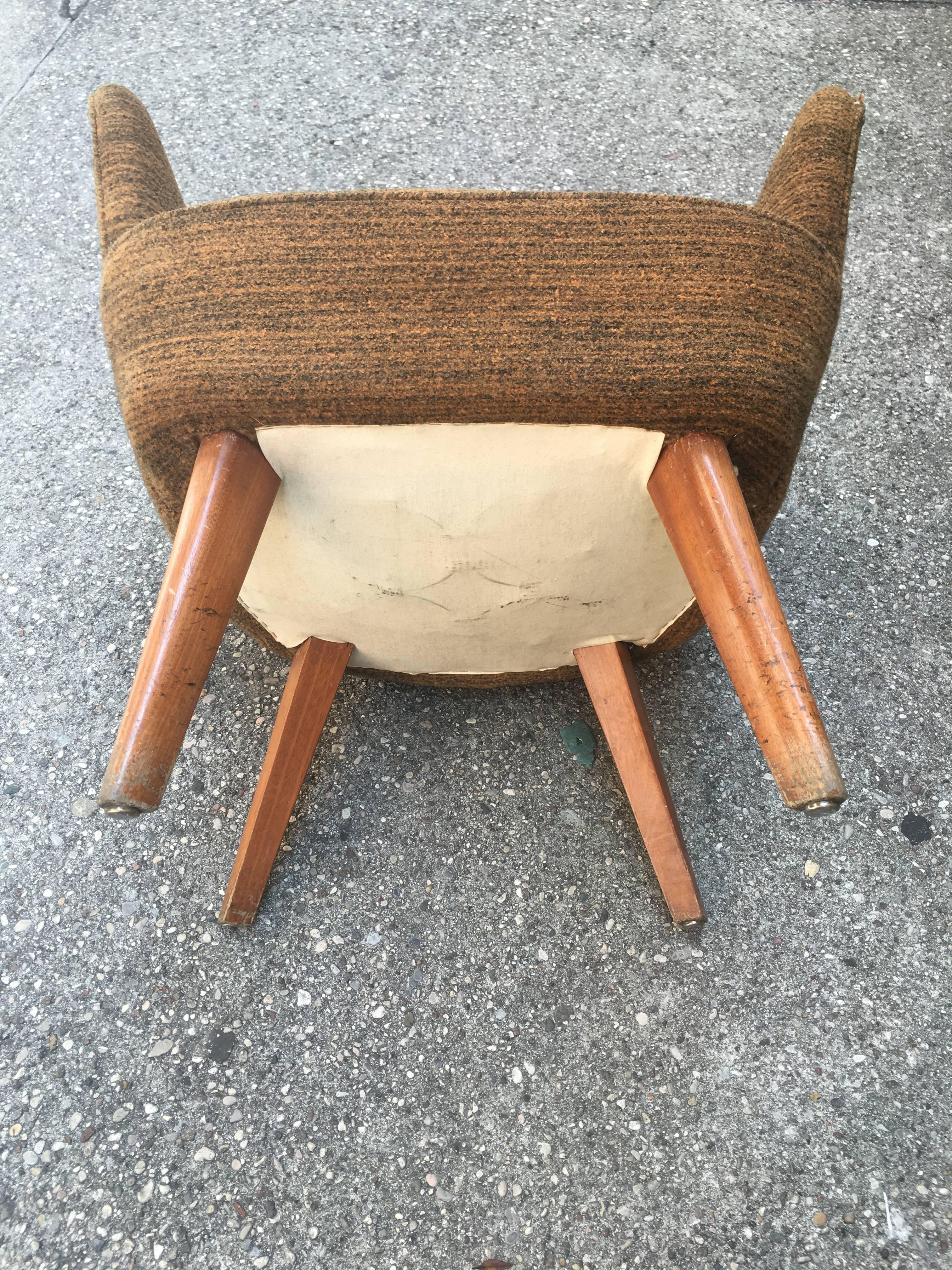 Italian Pair of Armchairs Designed by Gio Ponti in 1940 For Sale
