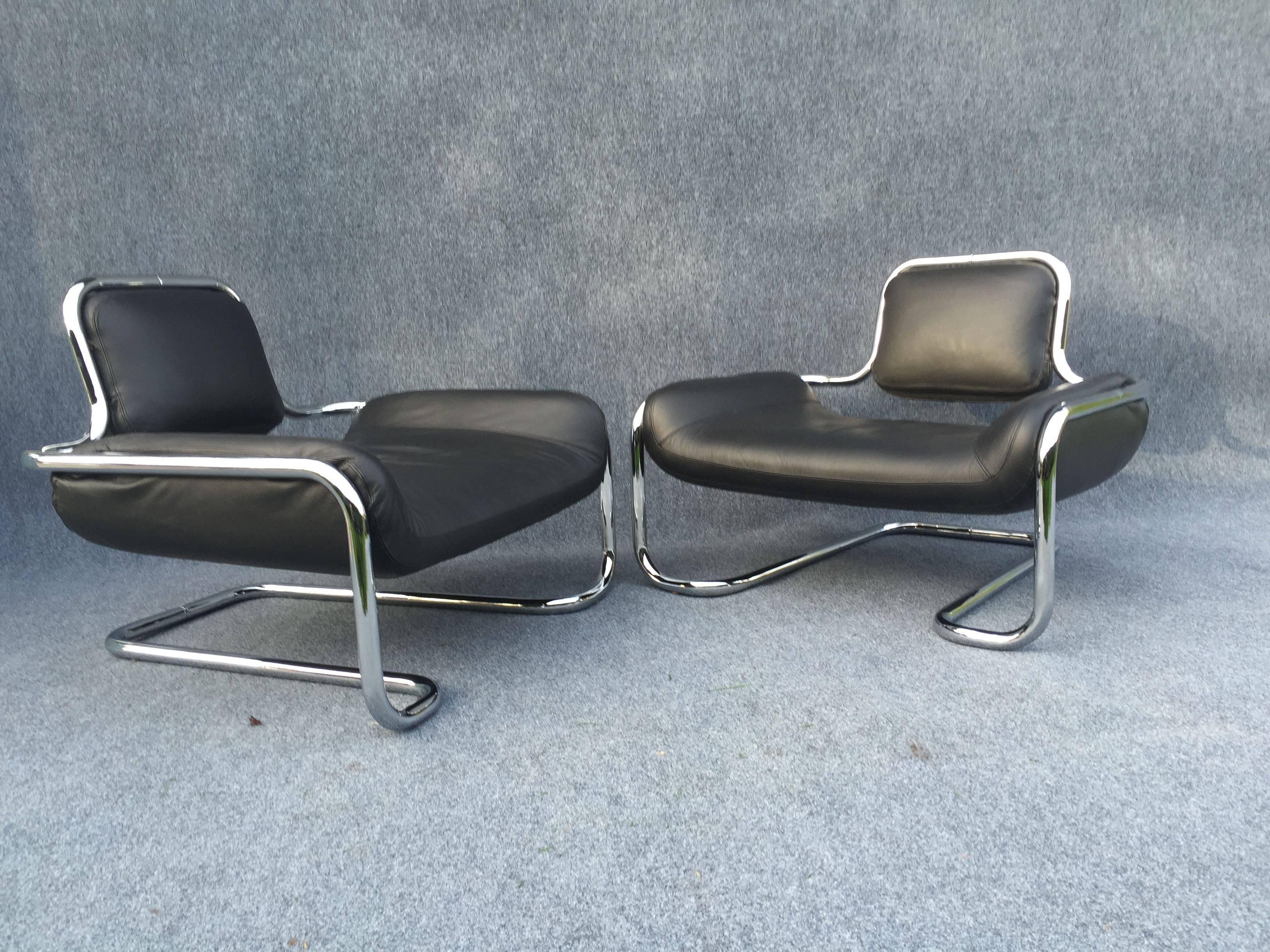 A pair of Lemon Sole chairs by Kwok Hoi Chan for Steiner In Excellent Condition In Sundridge, GB