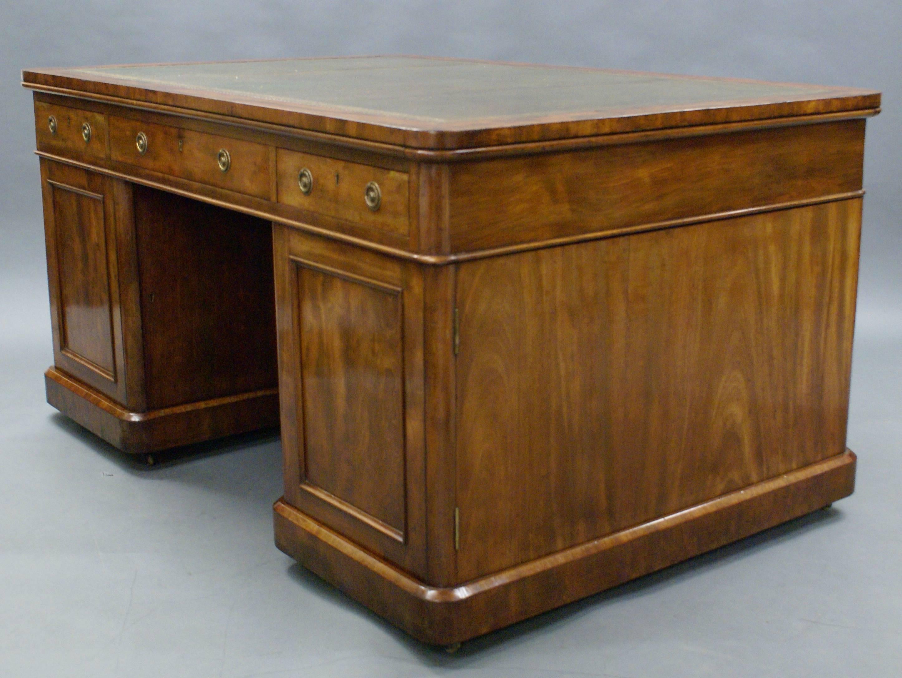 English Impressive Early Victorian Partners Desk For Sale