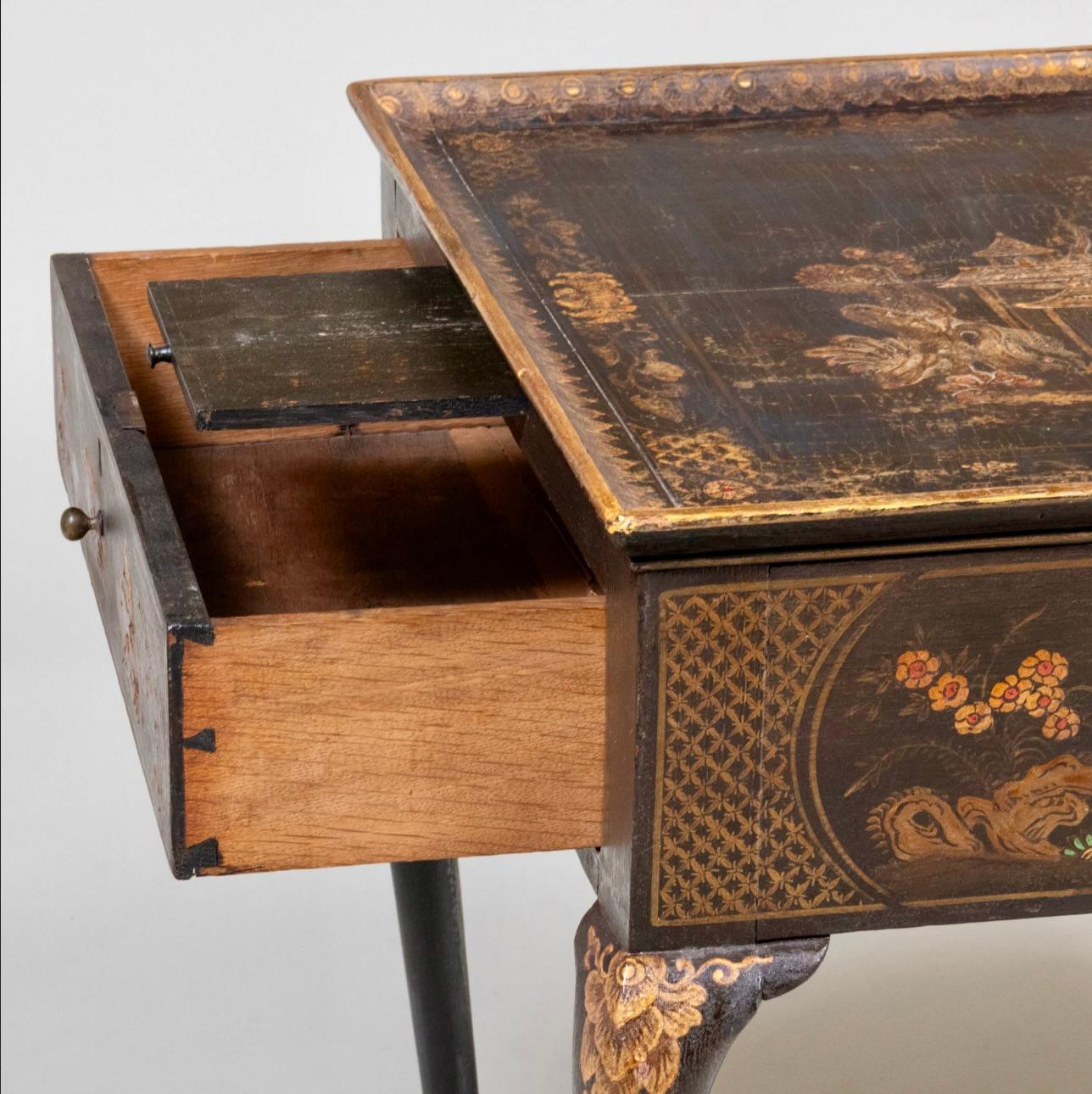 Rara mesa de tabaco japonizada de la época de Jorge I del siglo XVIII Inglés en venta