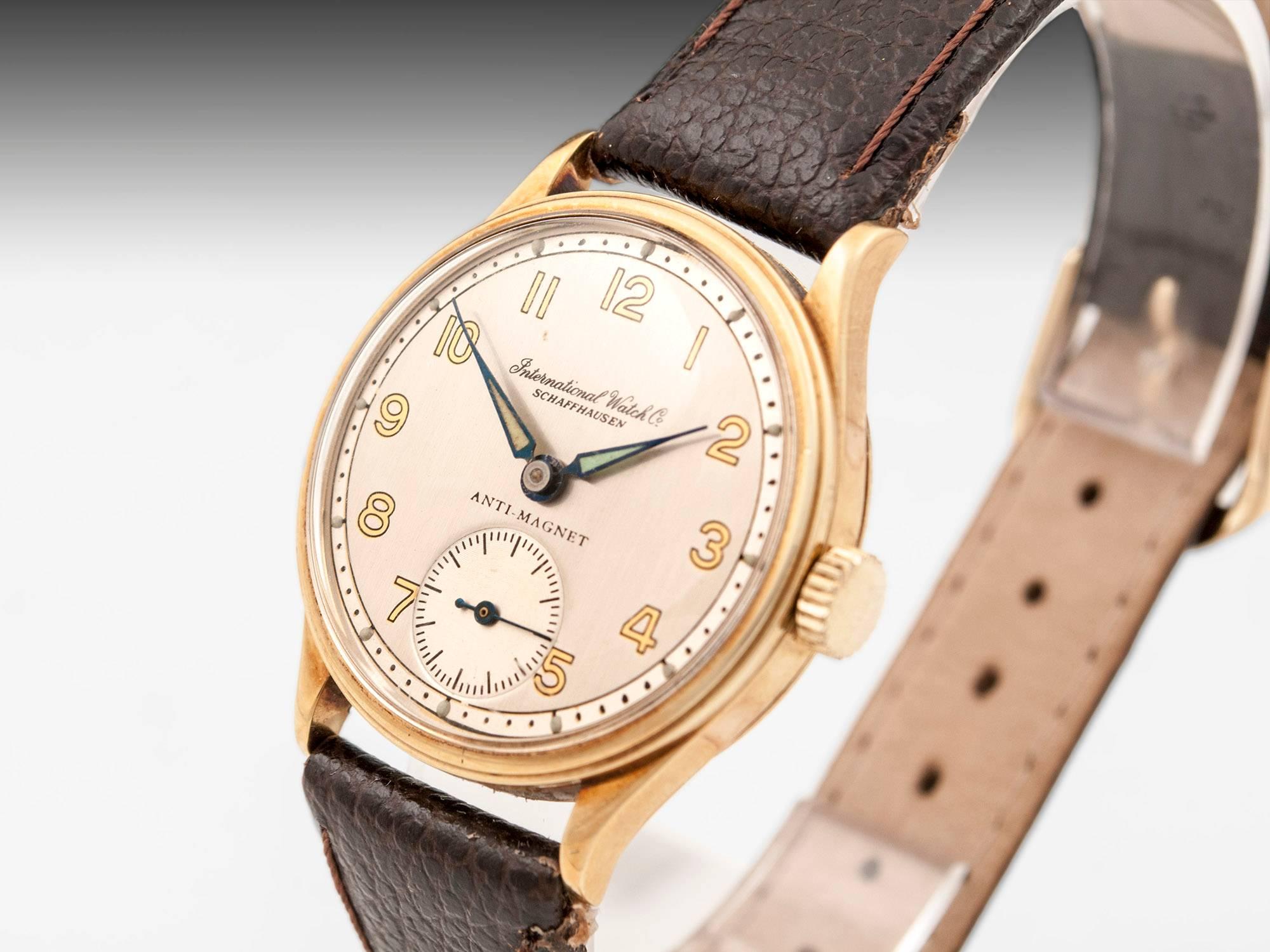 Schaffhausen anti magnetic 14-carat gold wristwatch watch. With manual movement. Inside the casing is marked: “14k 0.585” 