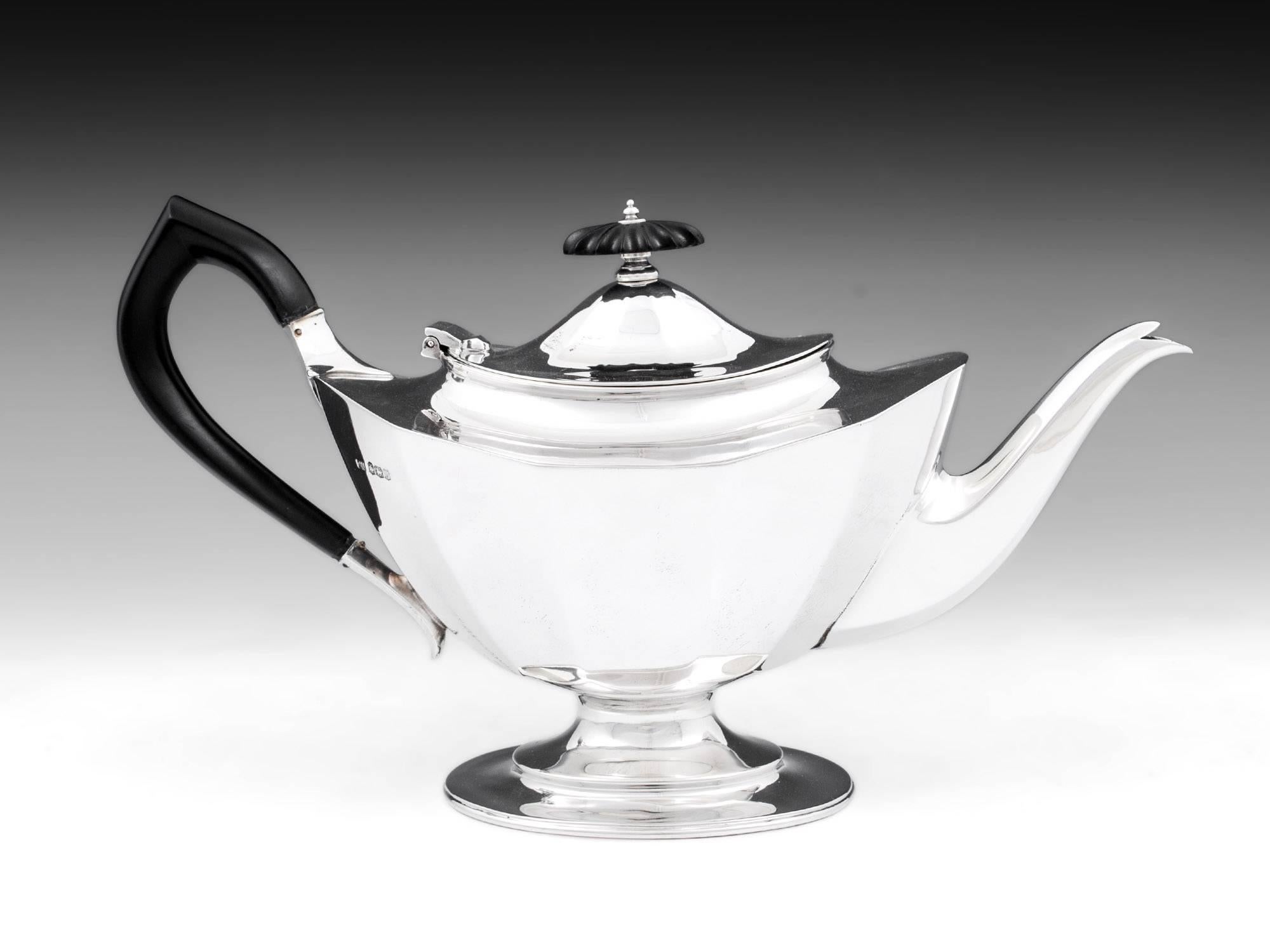 Art Deco Sterling Silver Tea Set with Ebony Handles, 20th Century For Sale 1