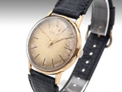 Waltham 9 Carat Gold Wristwatch with Leather Strap, 20th Century