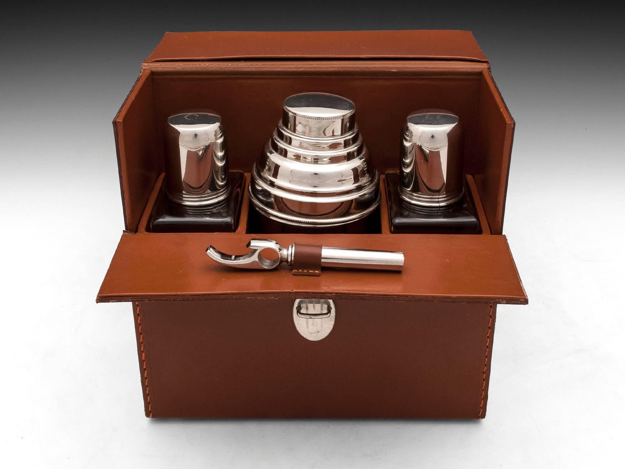 Vintage Travelling Cocktail Case In Excellent Condition In Northampton, United Kingdom