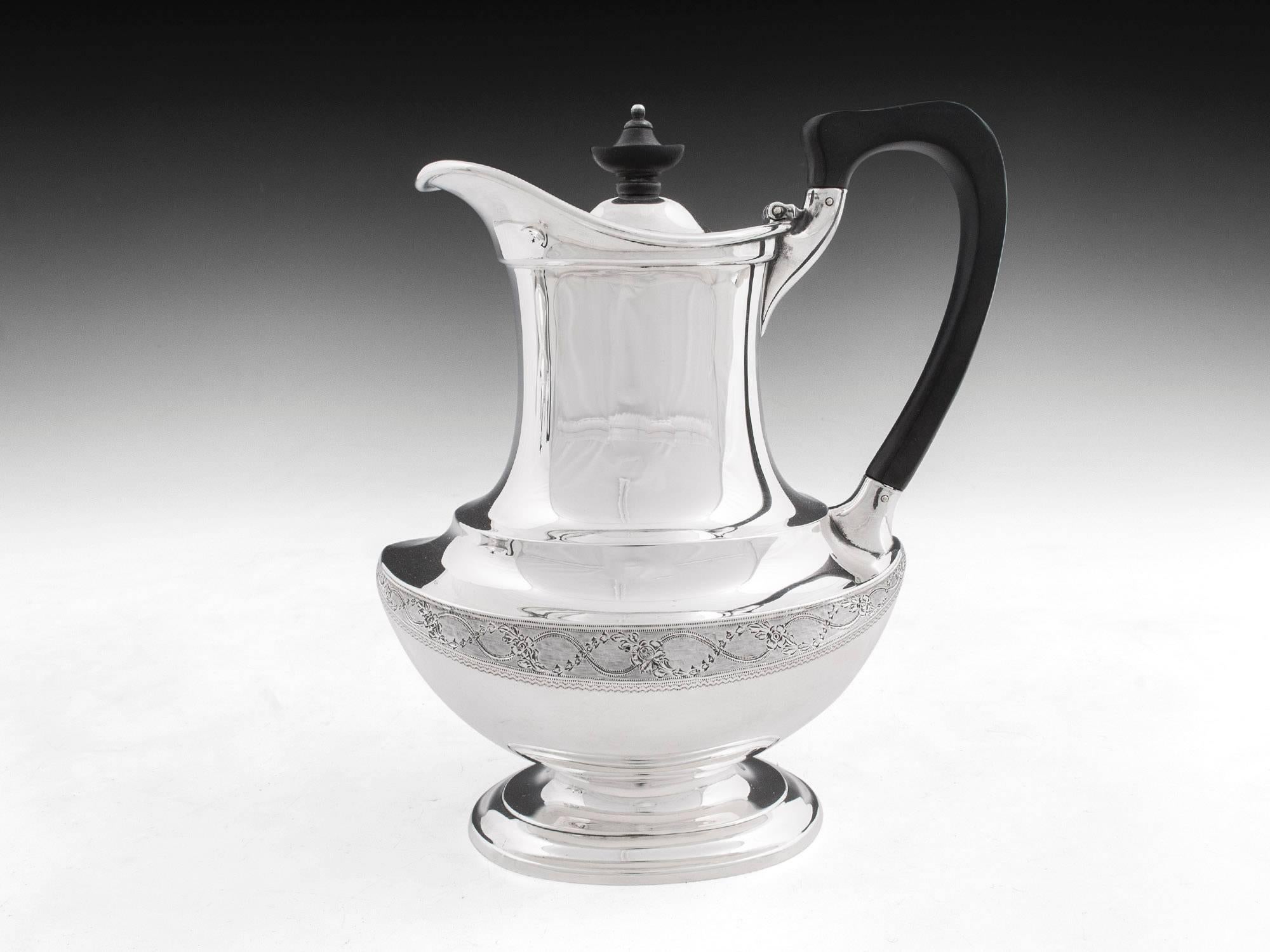 Silver Tea Set In Good Condition In Northampton, United Kingdom