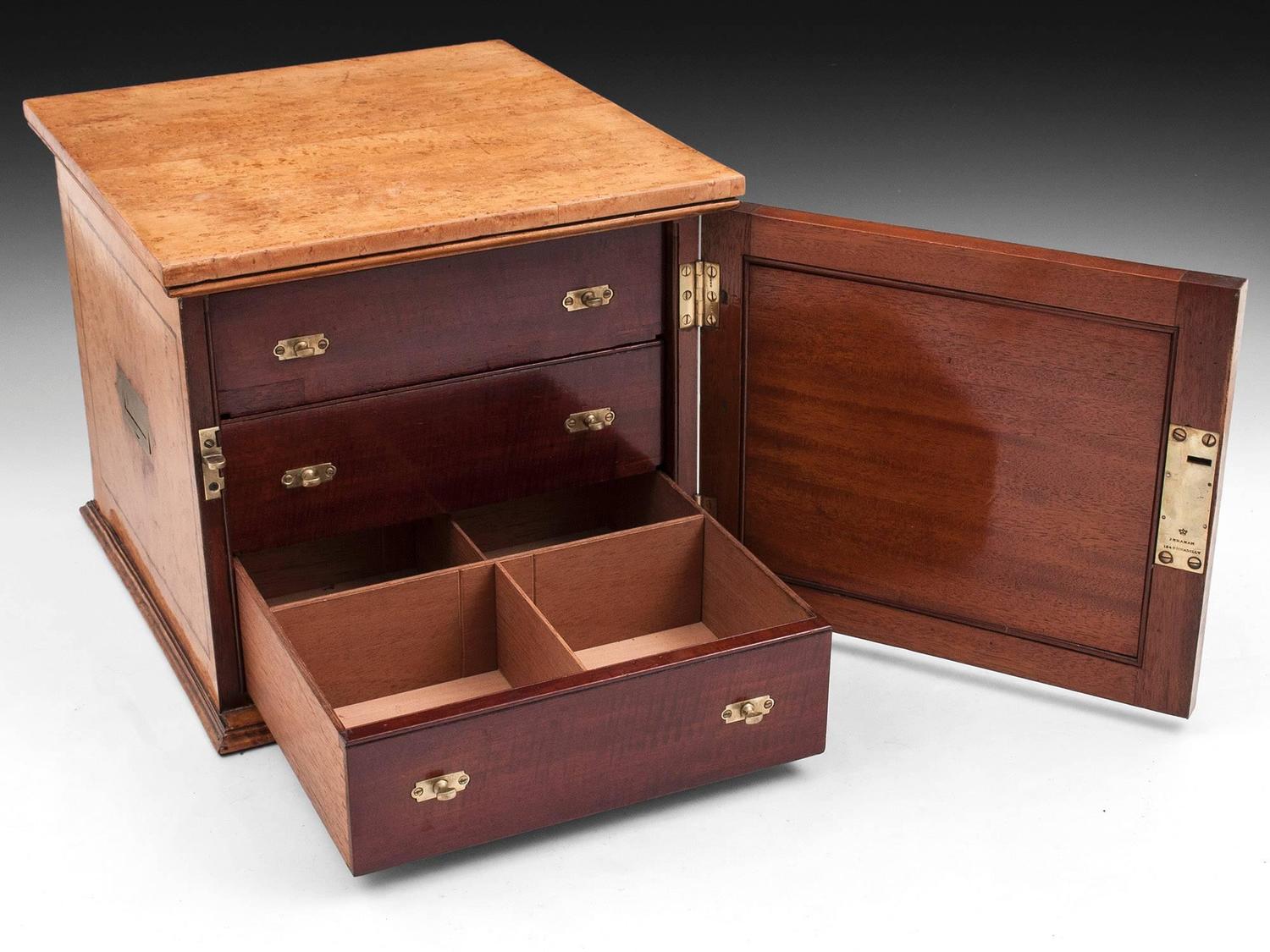 Birdseye Maple Cigar For Sale at 1stdibs