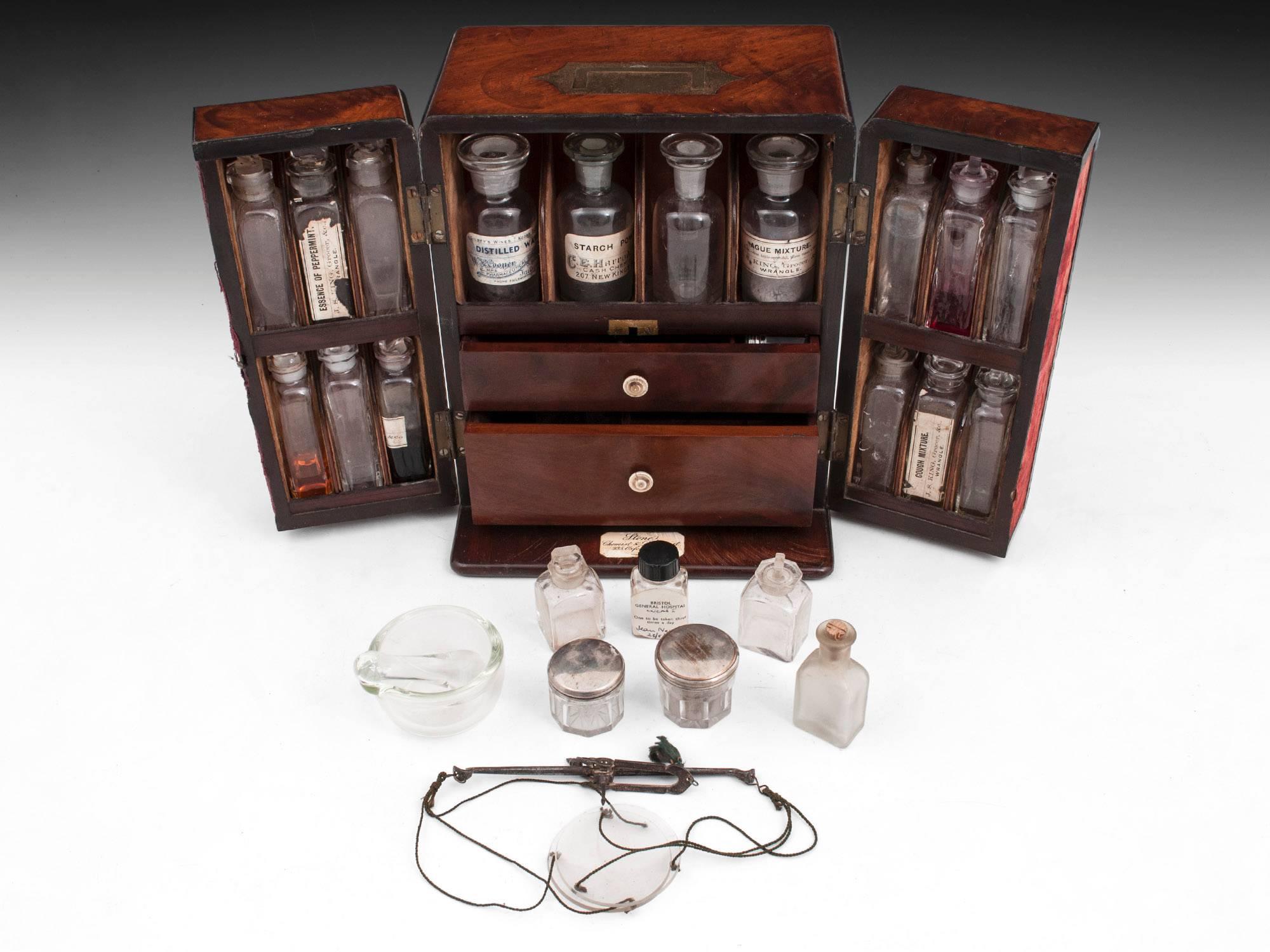 19th Century Victorian Flame Mahogany Apothecary Box In Good Condition In Northampton, United Kingdom