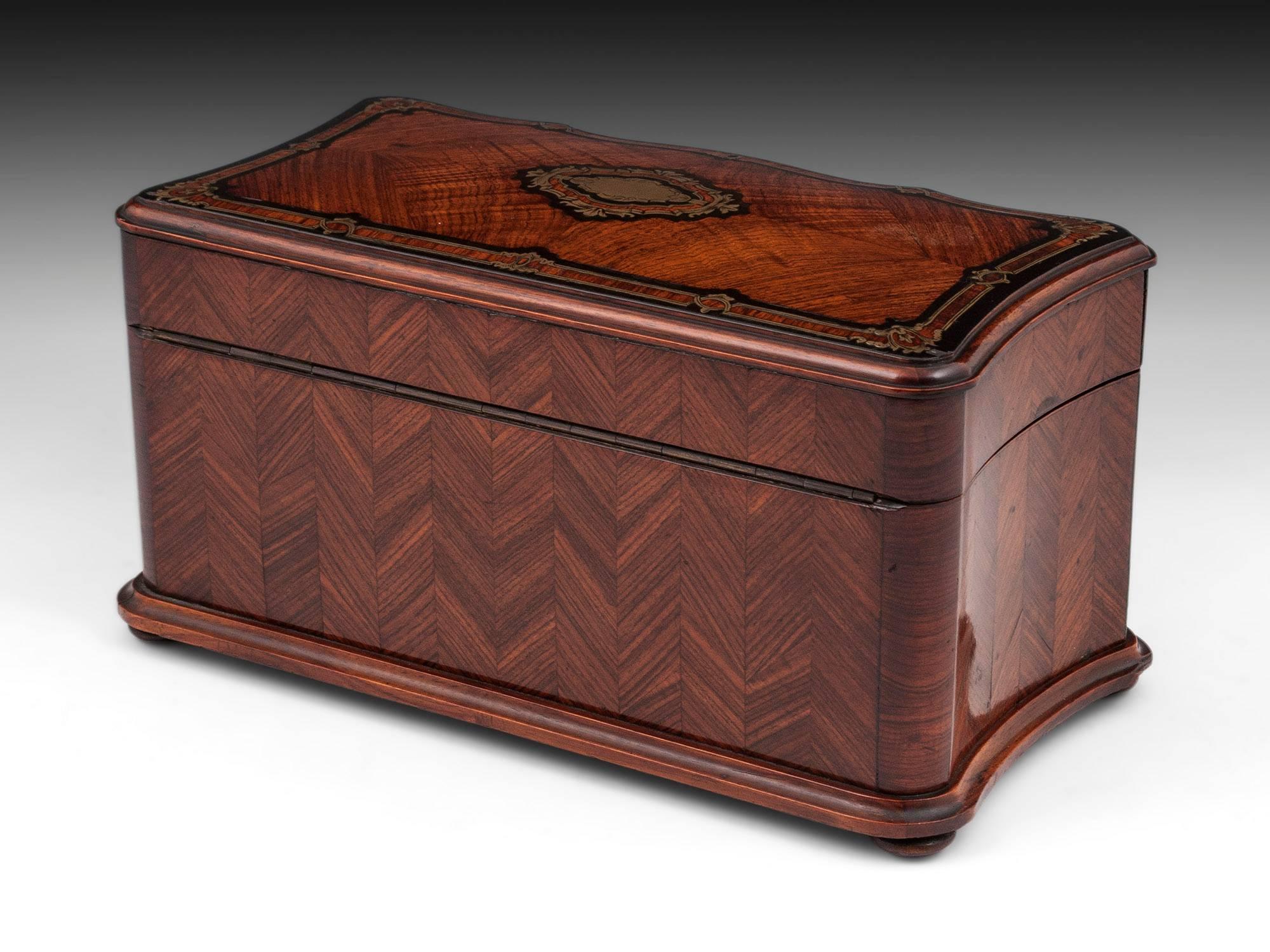 French Triple Serpentined Kingwood Tea Caddy In Excellent Condition In Northampton, United Kingdom