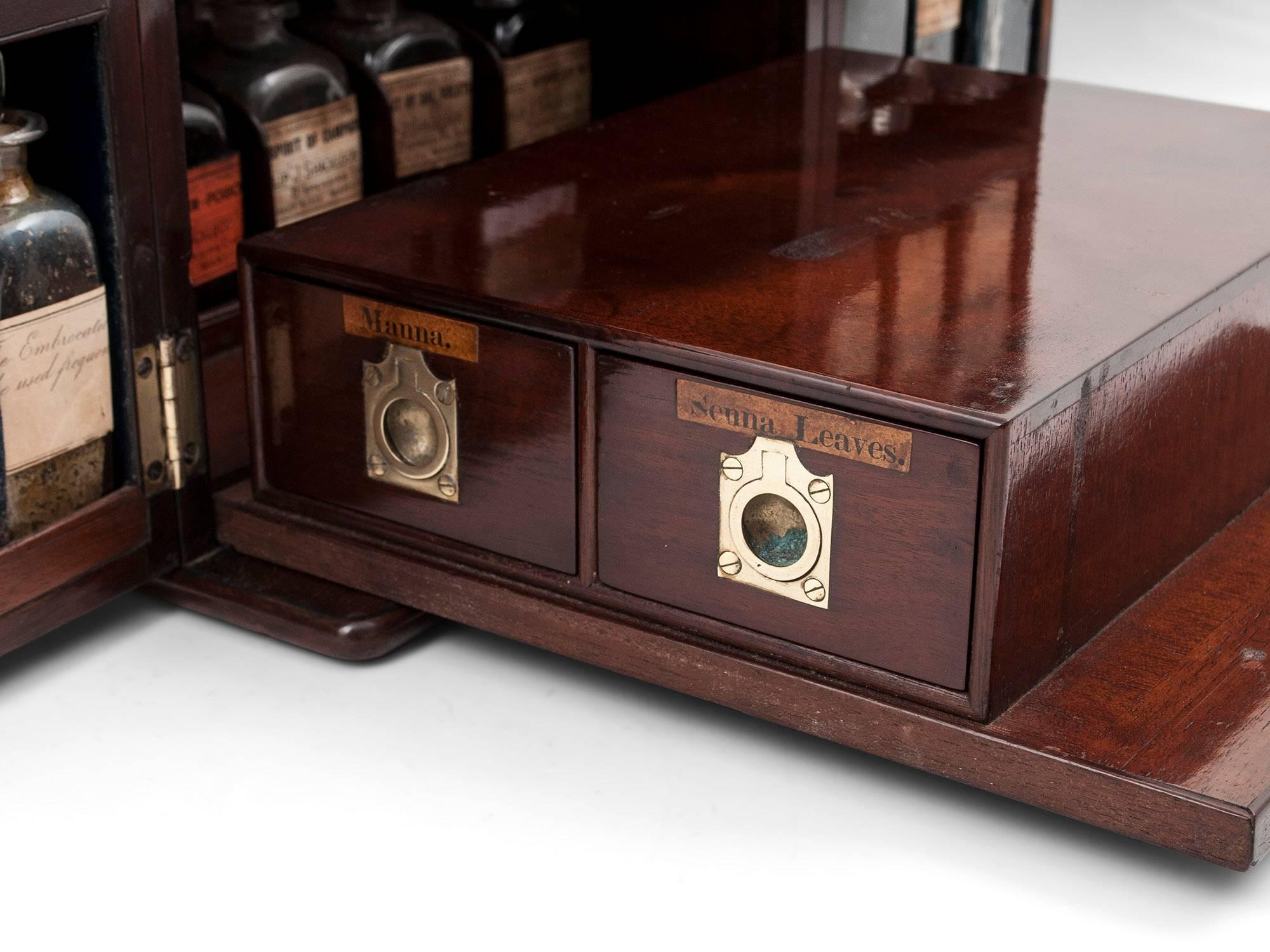 Victorian Mahogany Apothecary Medicine Cabinet In Excellent Condition In Northampton, United Kingdom