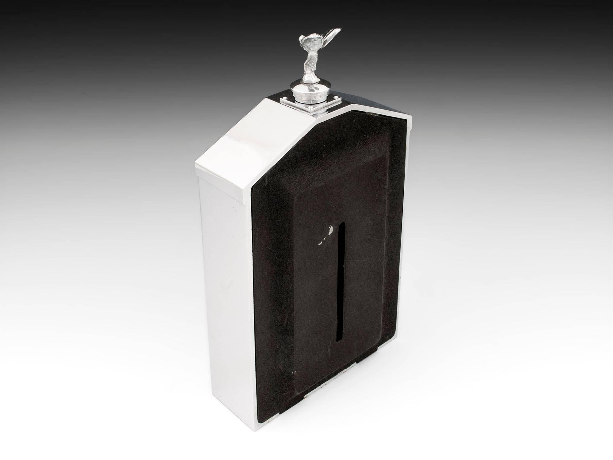 1960s Chrome Rolls Royce Radiator Grill Decanter In Excellent Condition In Northampton, United Kingdom