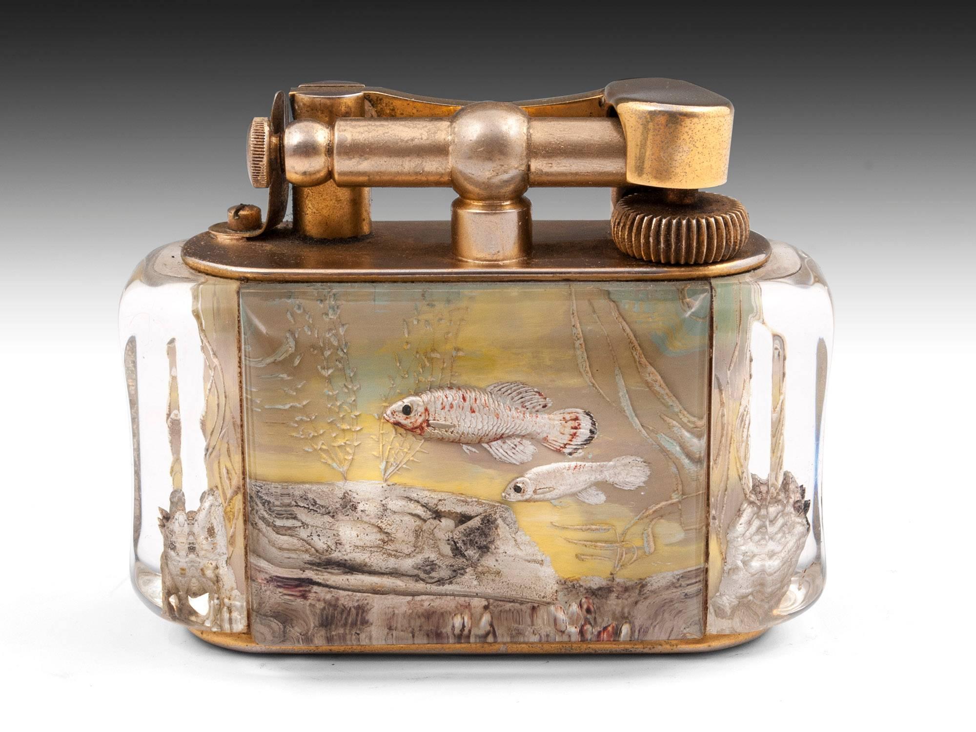 Dunhill Half-giant Carved Lucite Aquarium Table Lighter In Good Condition In Northampton, United Kingdom