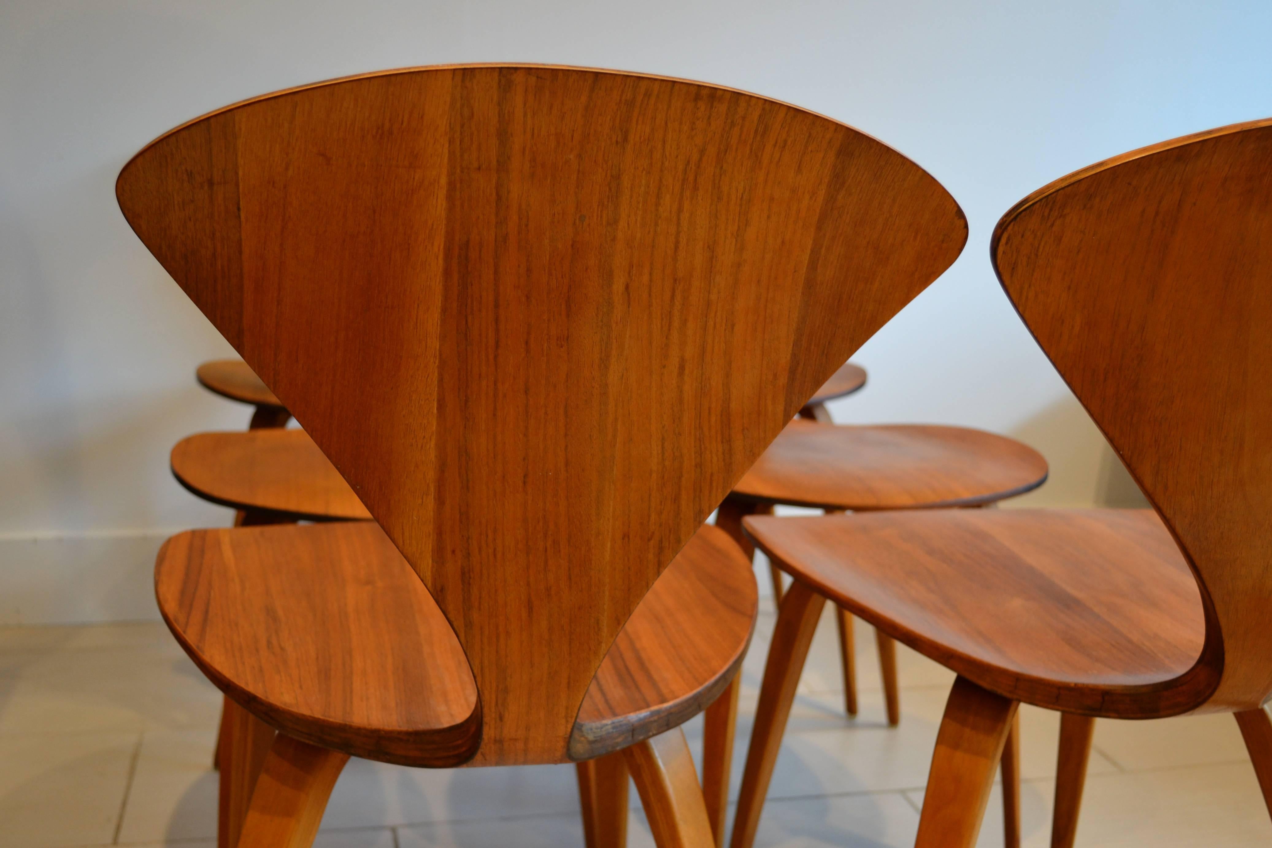 American Set of Eight Norman Cherner for Plycraft Walnut and Beech Dining Chairs, 1950s